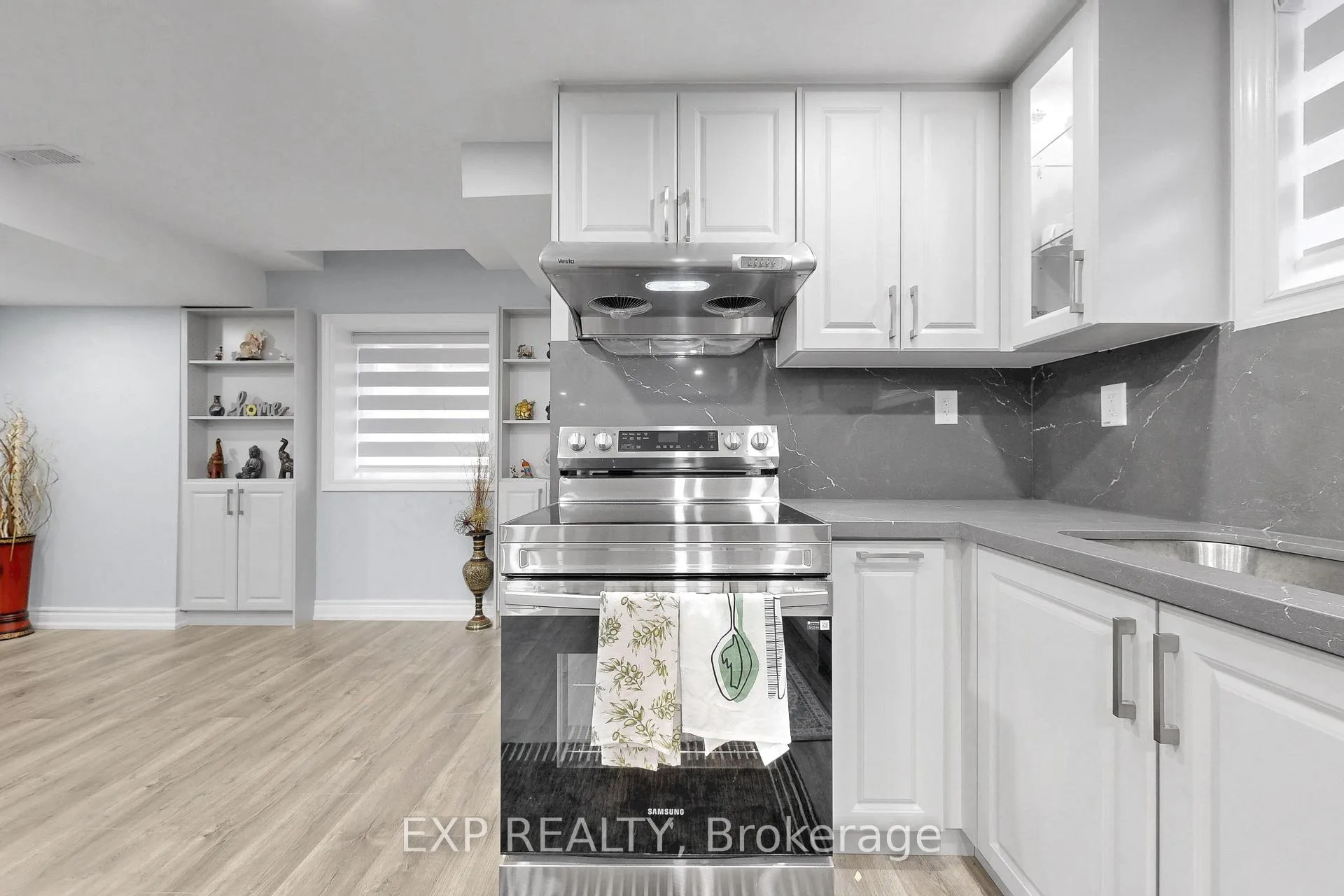 Photo 9 of Unit Lower, 50 Walford Road, Markham, Middlefield — HOMEH