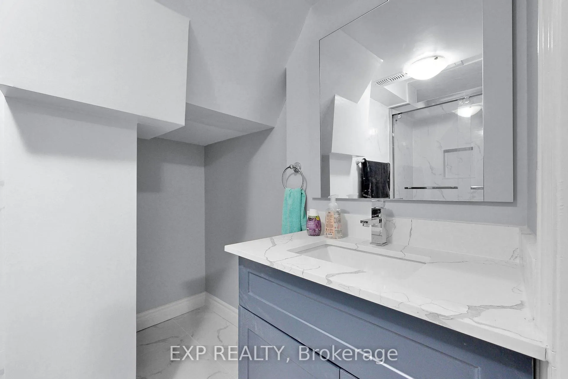 Photo 21 of Unit Lower, 50 Walford Road, Markham, Middlefield — HOMEH
