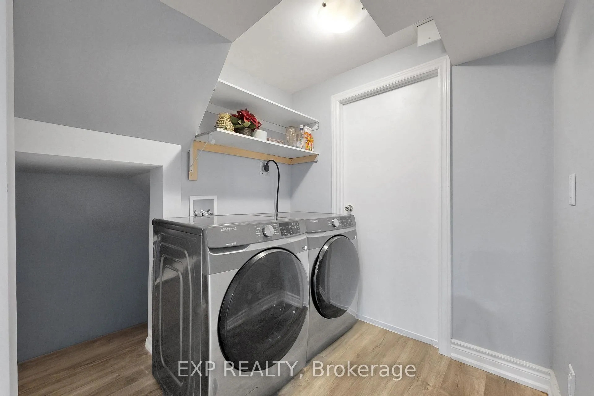 Photo 23 of Unit Lower, 50 Walford Road, Markham, Middlefield — HOMEH