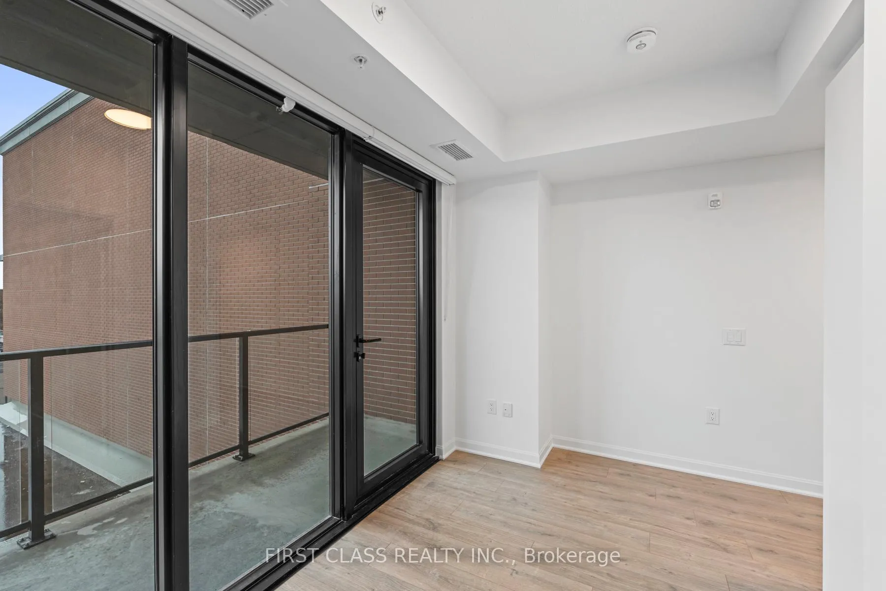 Photo 7 of Unit 403, 223 Princess Street, Kingston, East of Sir John A. Blvd — HOMEH