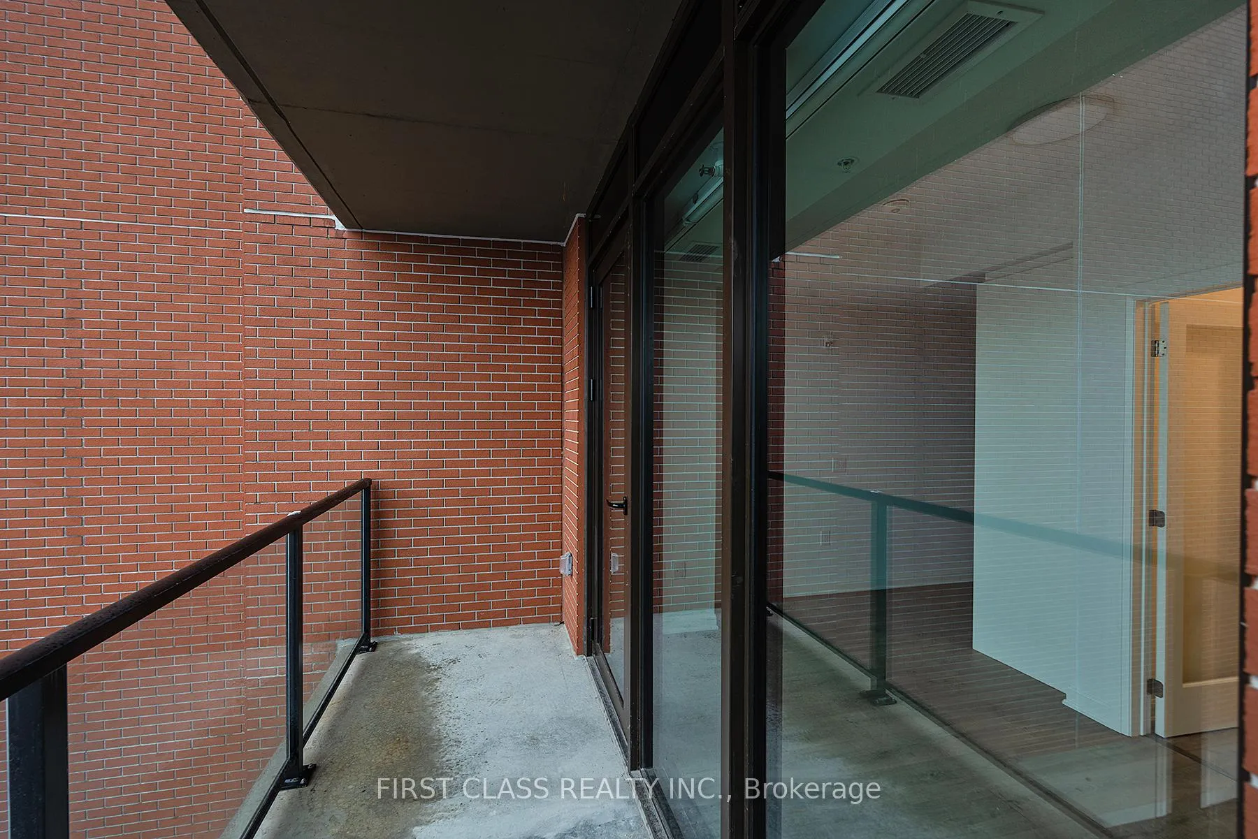 Photo 9 of Unit 403, 223 Princess Street, Kingston, East of Sir John A. Blvd — HOMEH