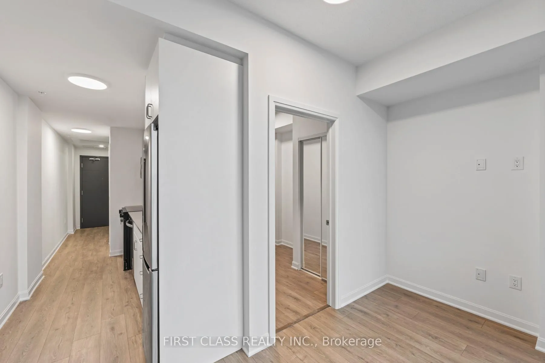 Photo 10 of Unit 403, 223 Princess Street, Kingston, East of Sir John A. Blvd — HOMEH