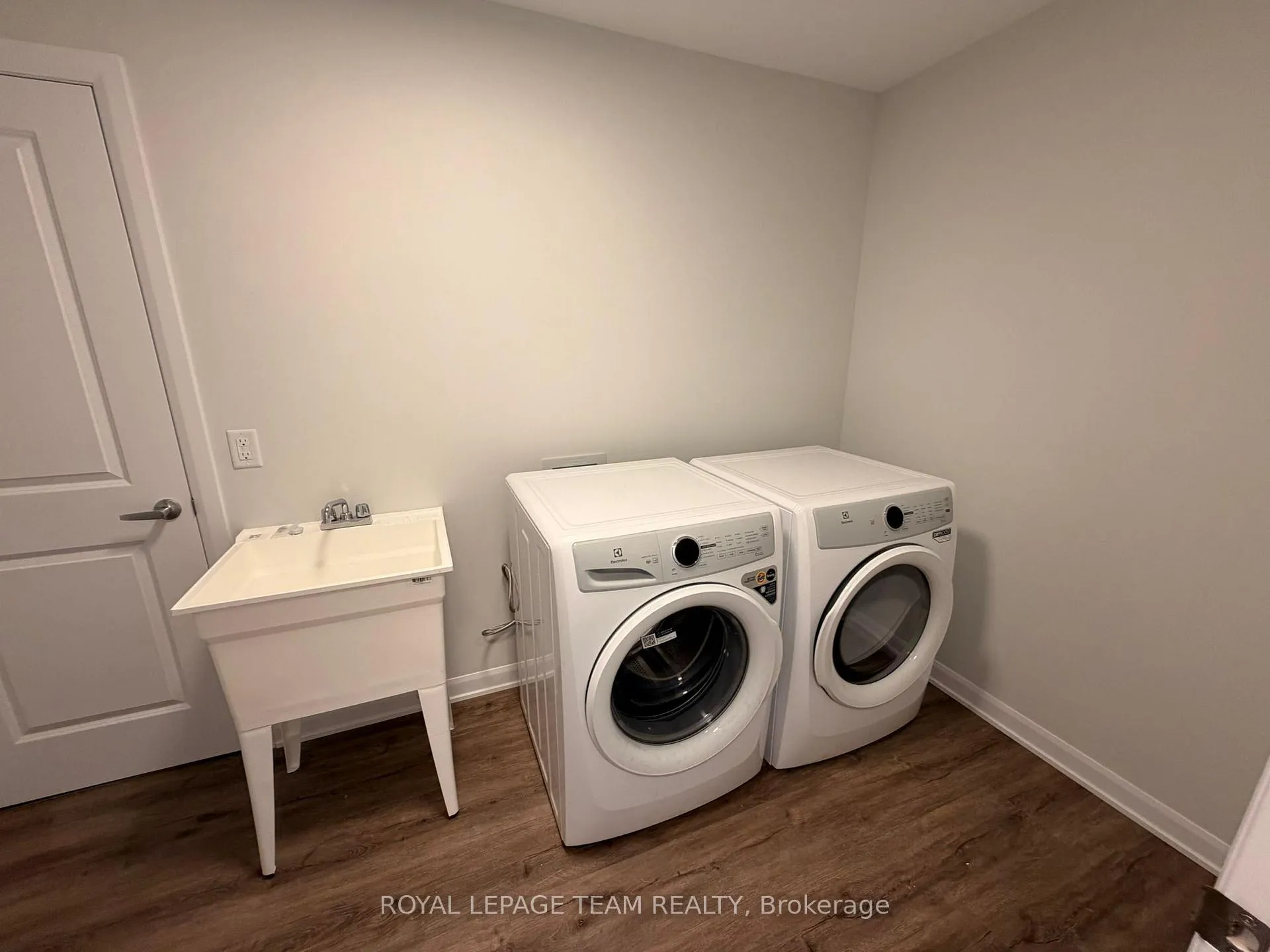 Photo 6 of 377 Bankside Way, Ottawa, Barrhaven - Half Moon Bay — HOMEH