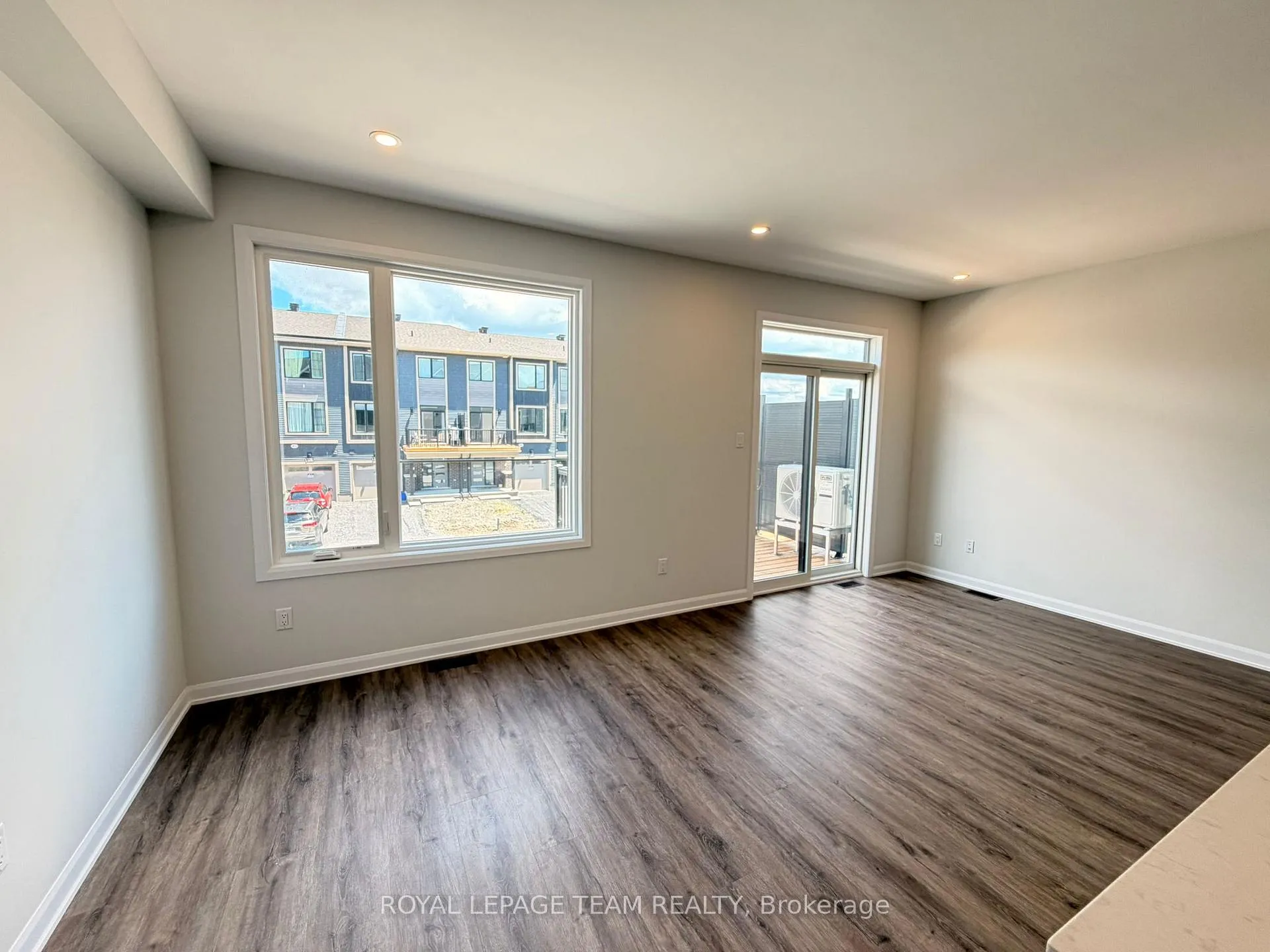 Photo 12 of 377 Bankside Way, Ottawa, Barrhaven - Half Moon Bay — HOMEH
