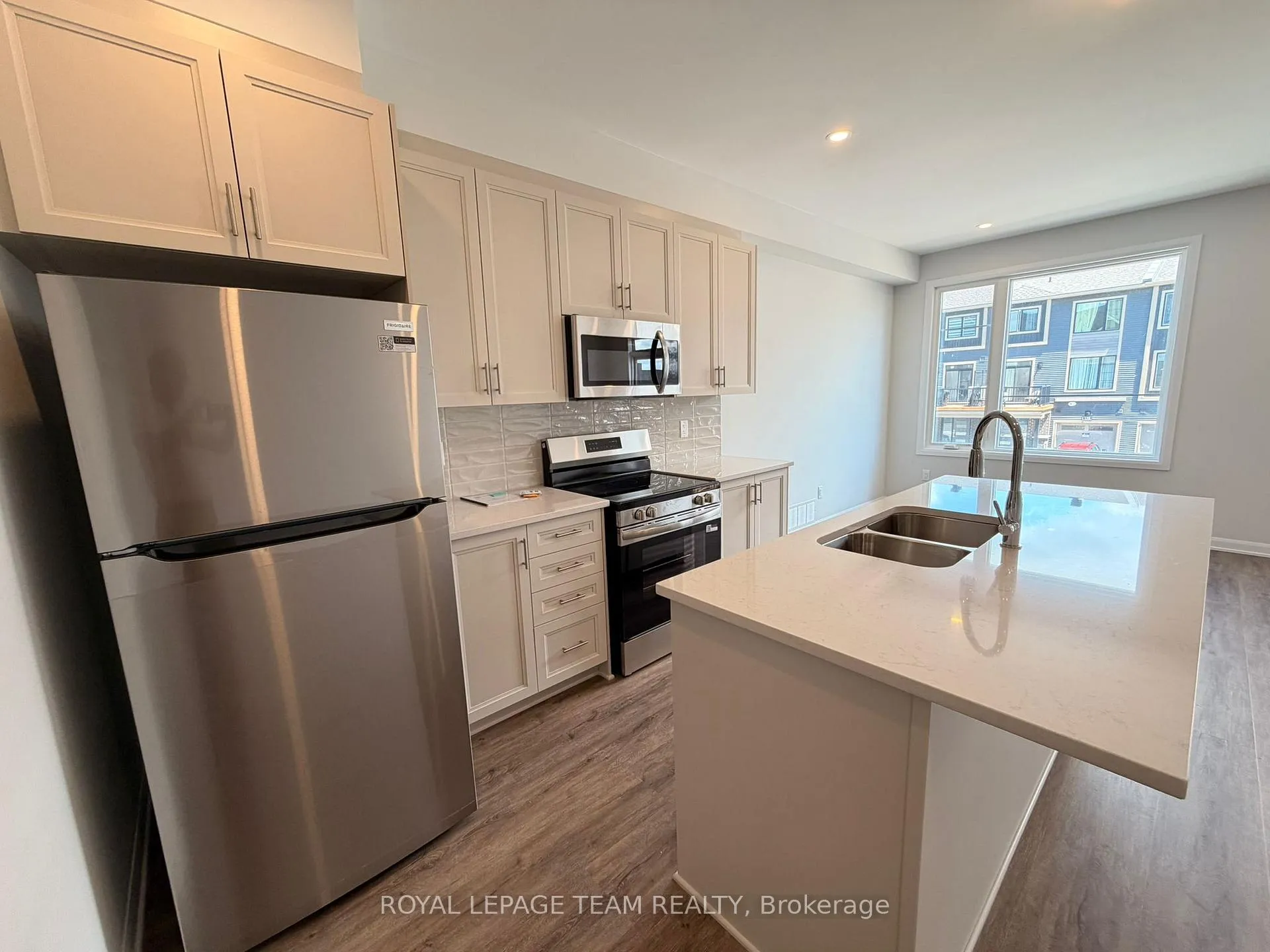 Photo 18 of 377 Bankside Way, Ottawa, Barrhaven - Half Moon Bay — HOMEH