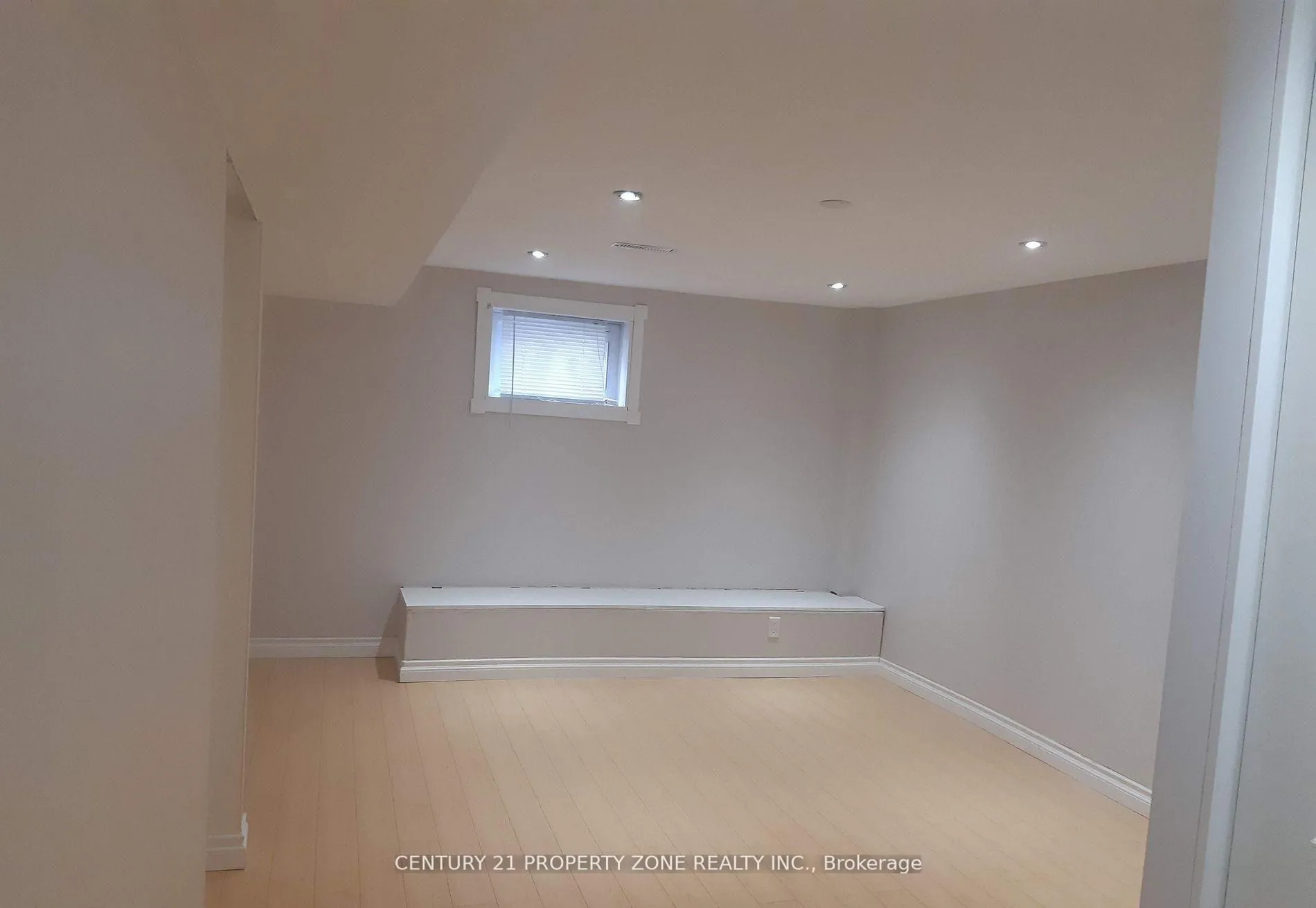 Photo 4 of Unit Upper, 164 Earnscliffe Circle, Brampton, Southgate — HOMEH