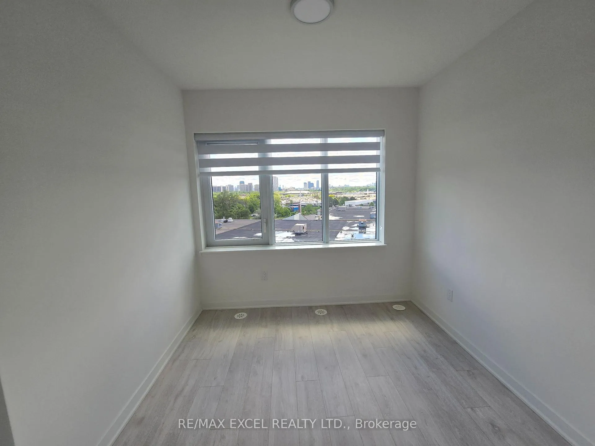 Photo 8 of Unit 23, 75 Curlew Drive, North York, Parkwoods-Donalda — HOMEH