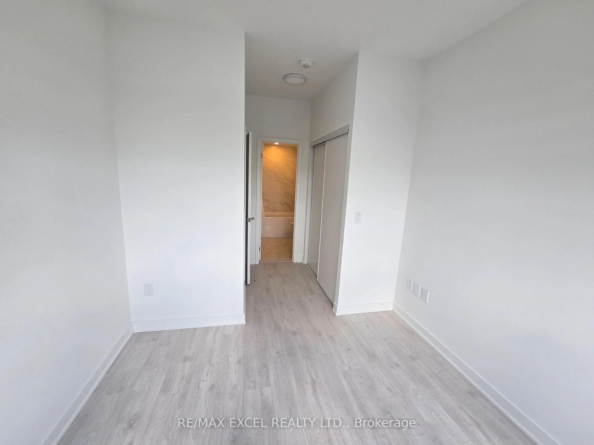 Photo 9 of Unit 23, 75 Curlew Drive, North York, Parkwoods-Donalda — HOMEH