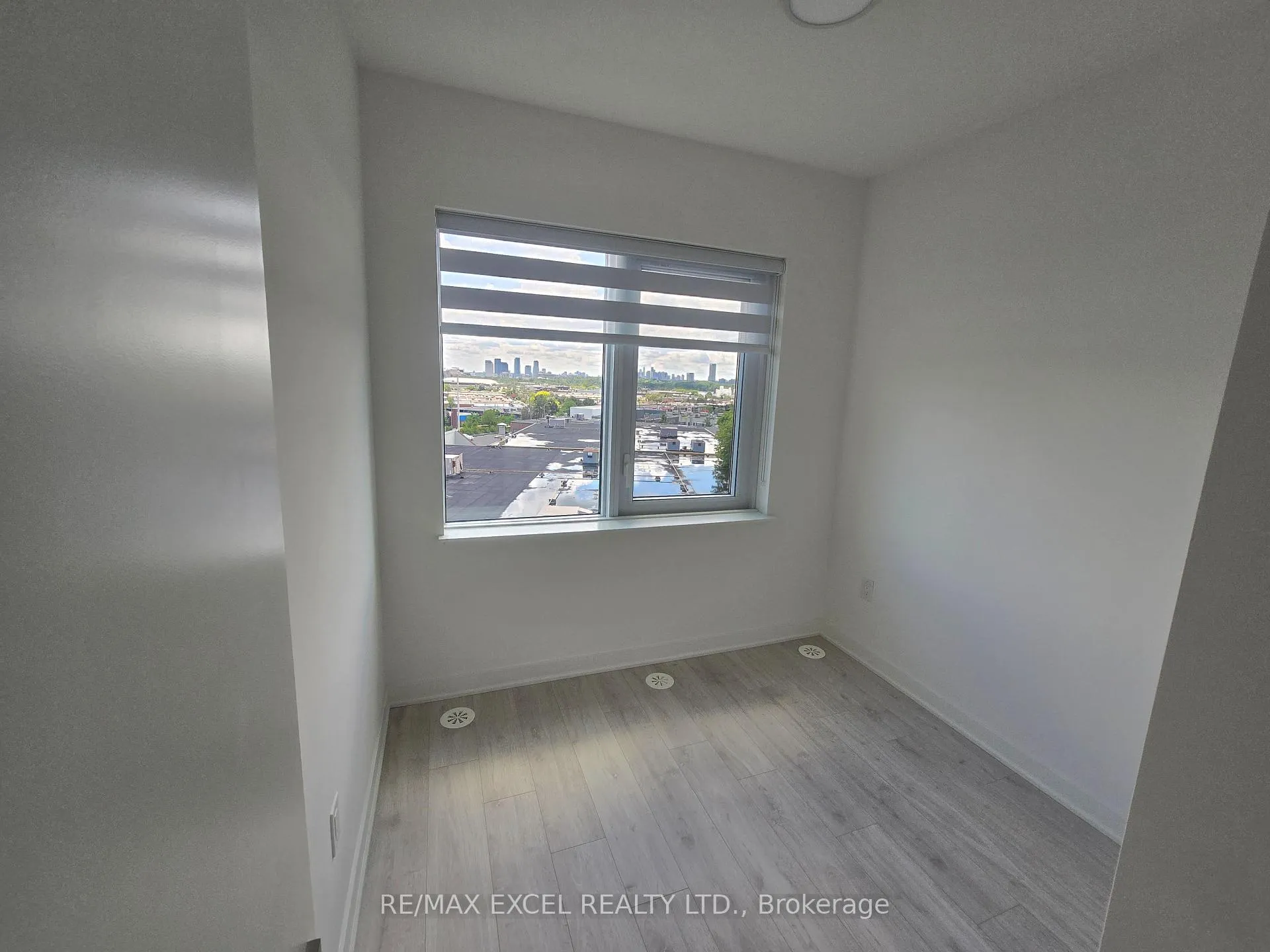 Photo 10 of Unit 23, 75 Curlew Drive, North York, Parkwoods-Donalda — HOMEH