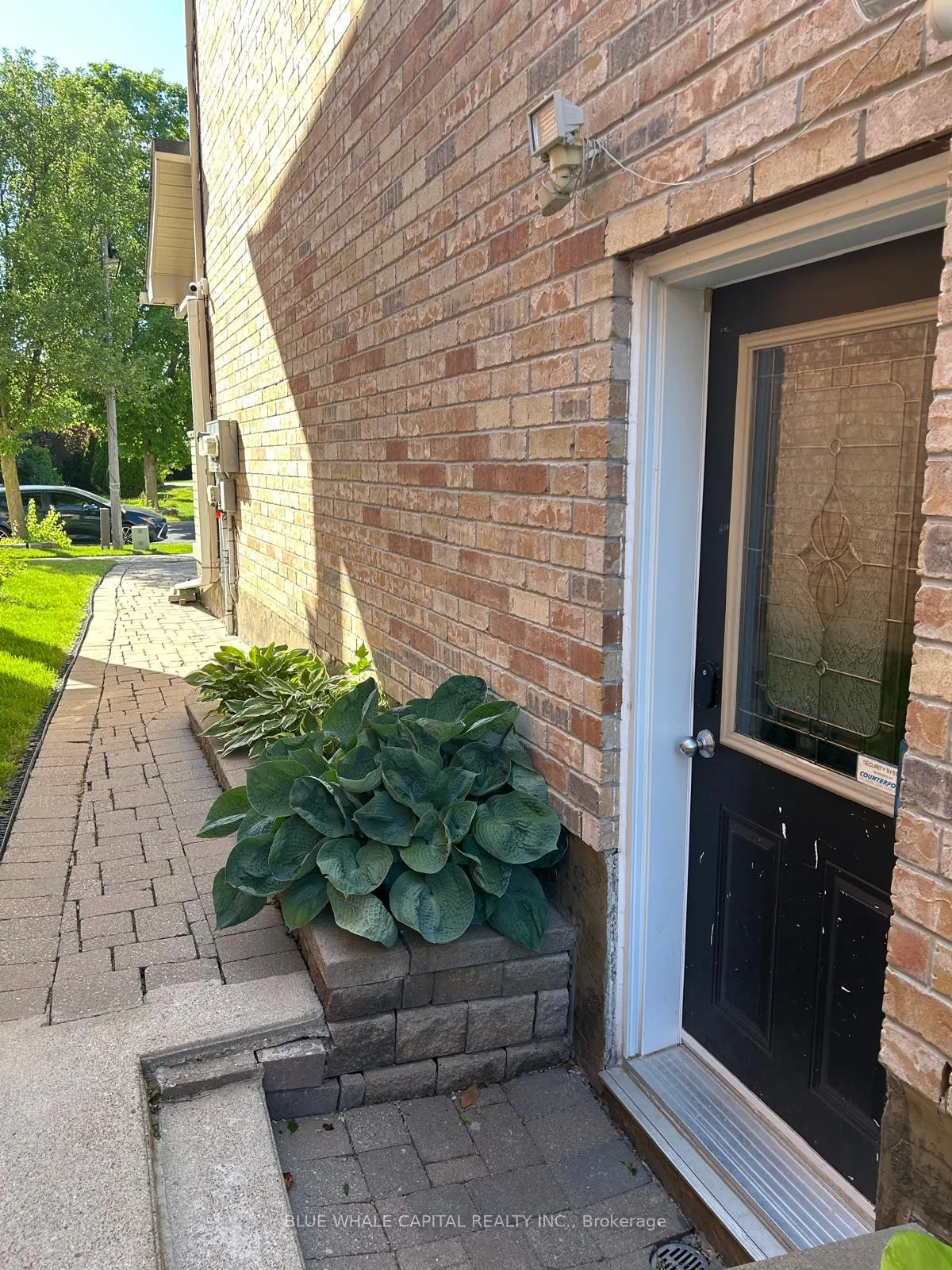 Photo 2 of Unit BASEMENT, 85 White Cedar Drive, Markham, Legacy — HOMEH