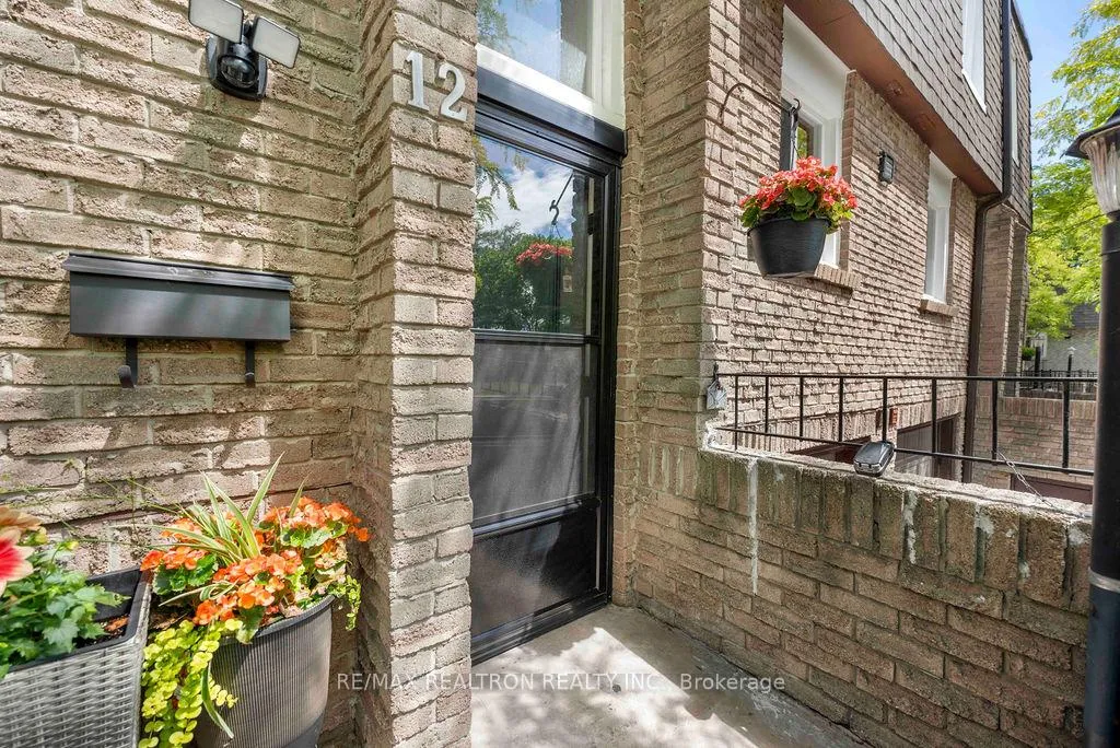 Photo 3 of Unit 12, 1 Davisbrook Boulevard, Scarborough, Tam O'Shanter-Sullivan — HOMEH