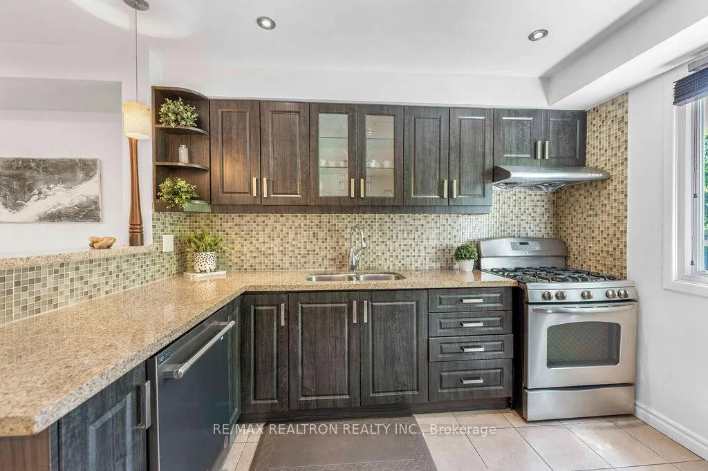Photo 12 of Unit 12, 1 Davisbrook Boulevard, Scarborough, Tam O'Shanter-Sullivan — HOMEH