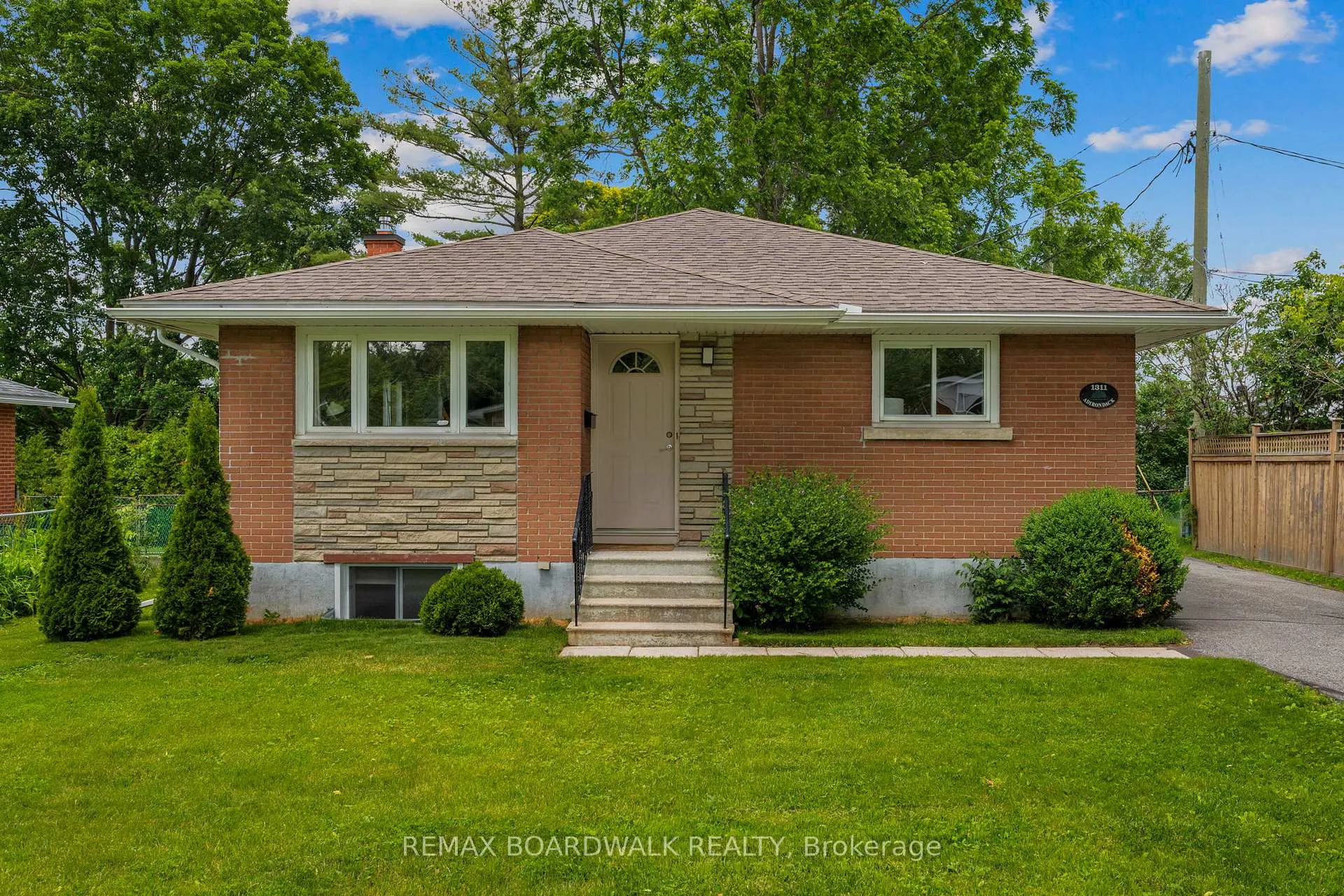 Photo 1 of 1311 Adirondack Drive, Ottawa, Kenson Park — HOMEH
