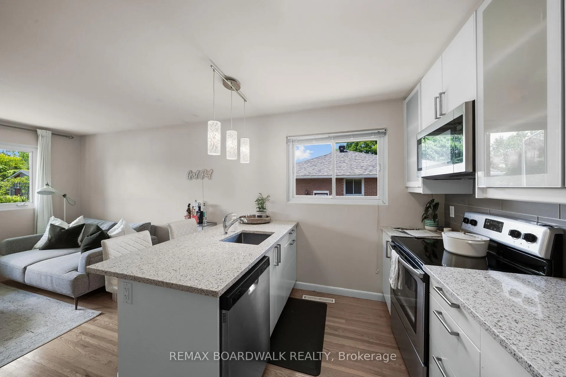 Photo 6 of 1311 Adirondack Drive, Ottawa, Kenson Park — HOMEH