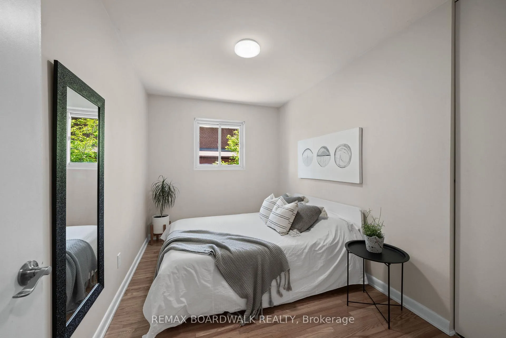 Photo 12 of 1311 Adirondack Drive, Ottawa, Kenson Park — HOMEH