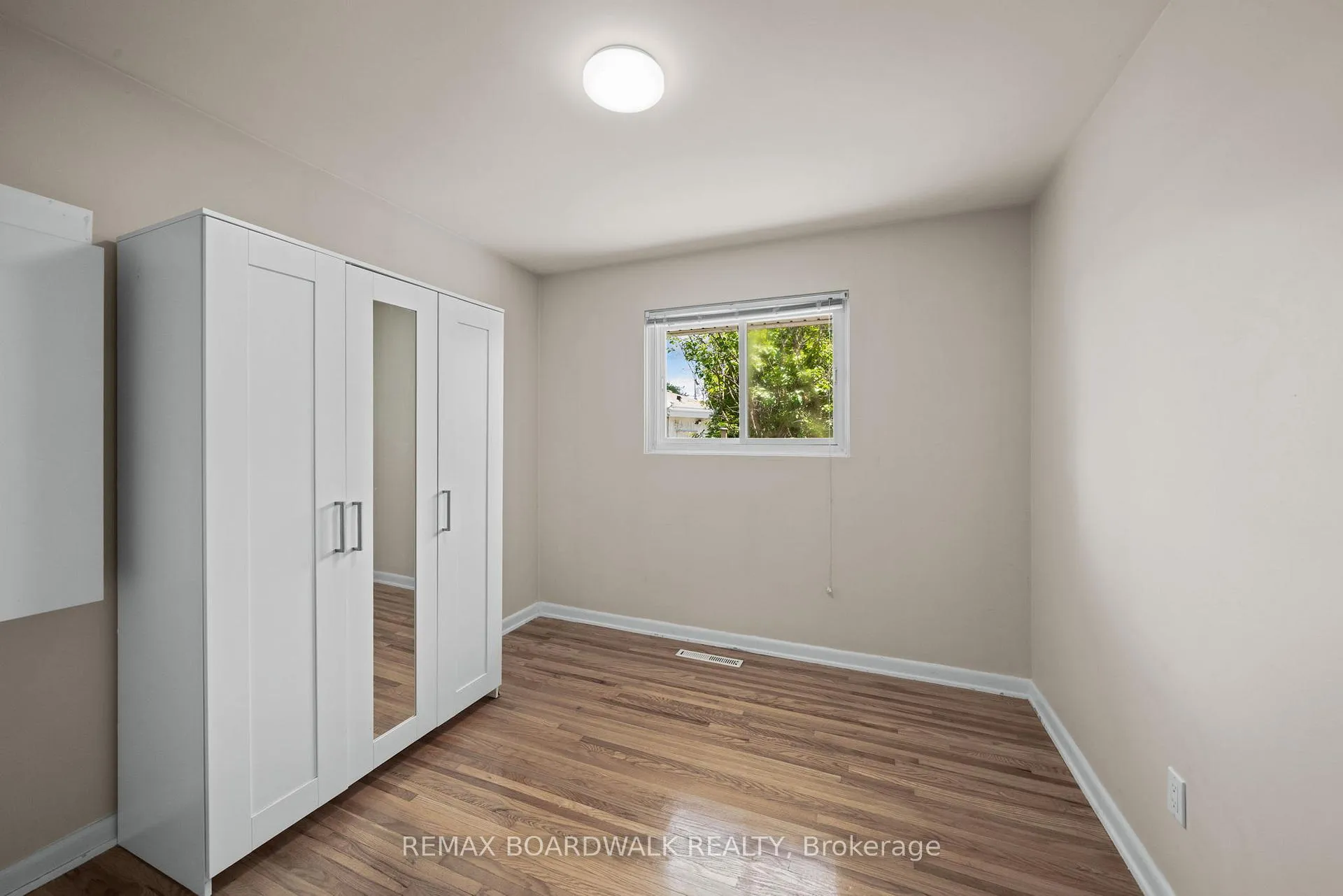 Photo 14 of 1311 Adirondack Drive, Ottawa, Kenson Park — HOMEH