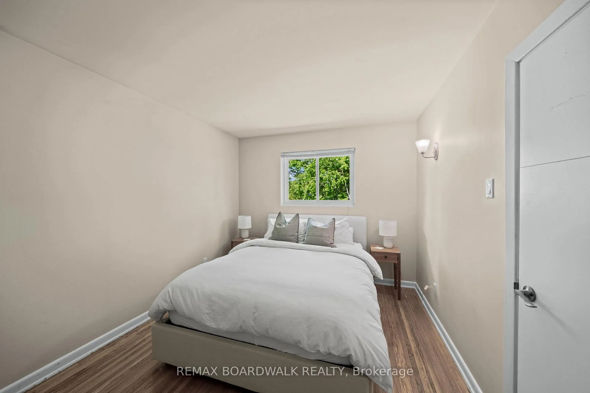 Photo 15 of 1311 Adirondack Drive, Ottawa, Kenson Park — HOMEH