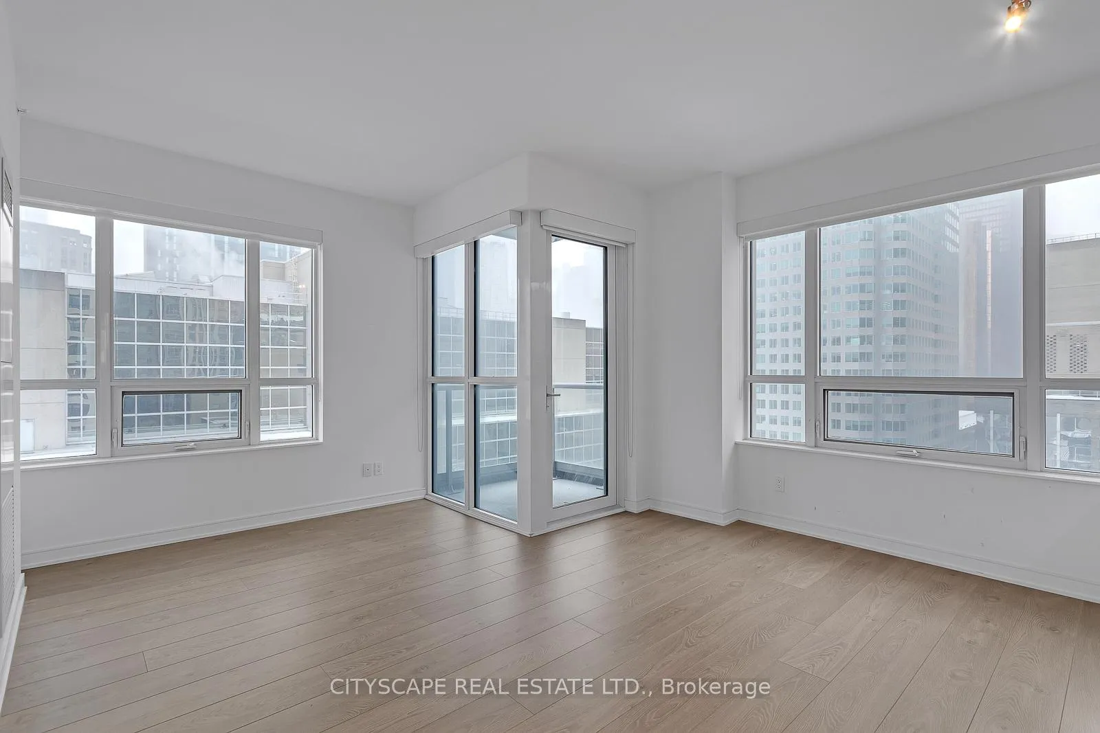 Photo 6 of Unit 1211, 88 Scott Street, Toronto, Waterfront Communities — HOMEH