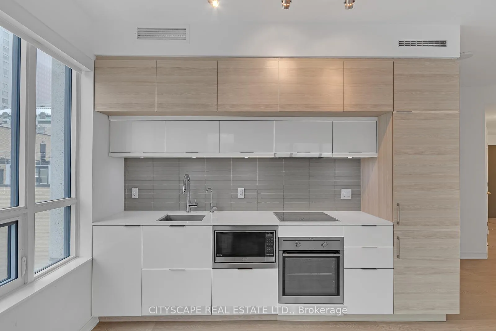 Photo 8 of Unit 1211, 88 Scott Street, Toronto, Waterfront Communities — HOMEH