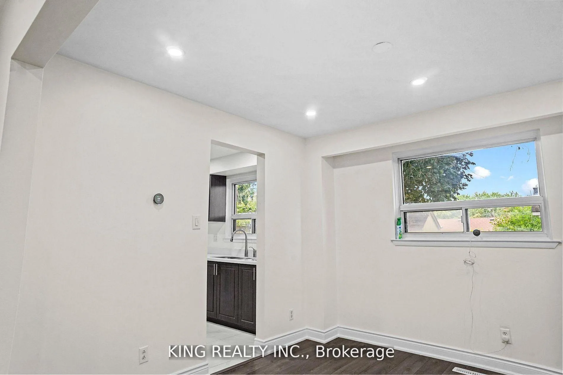 Photo 13 of 16 Wimbledon Court, Brampton, Brampton North — HOMEH
