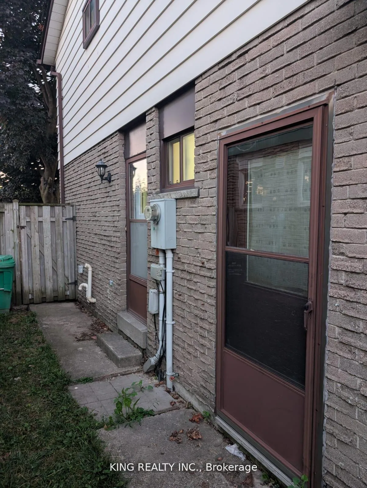 Photo 36 of 16 Wimbledon Court, Brampton, Brampton North — HOMEH