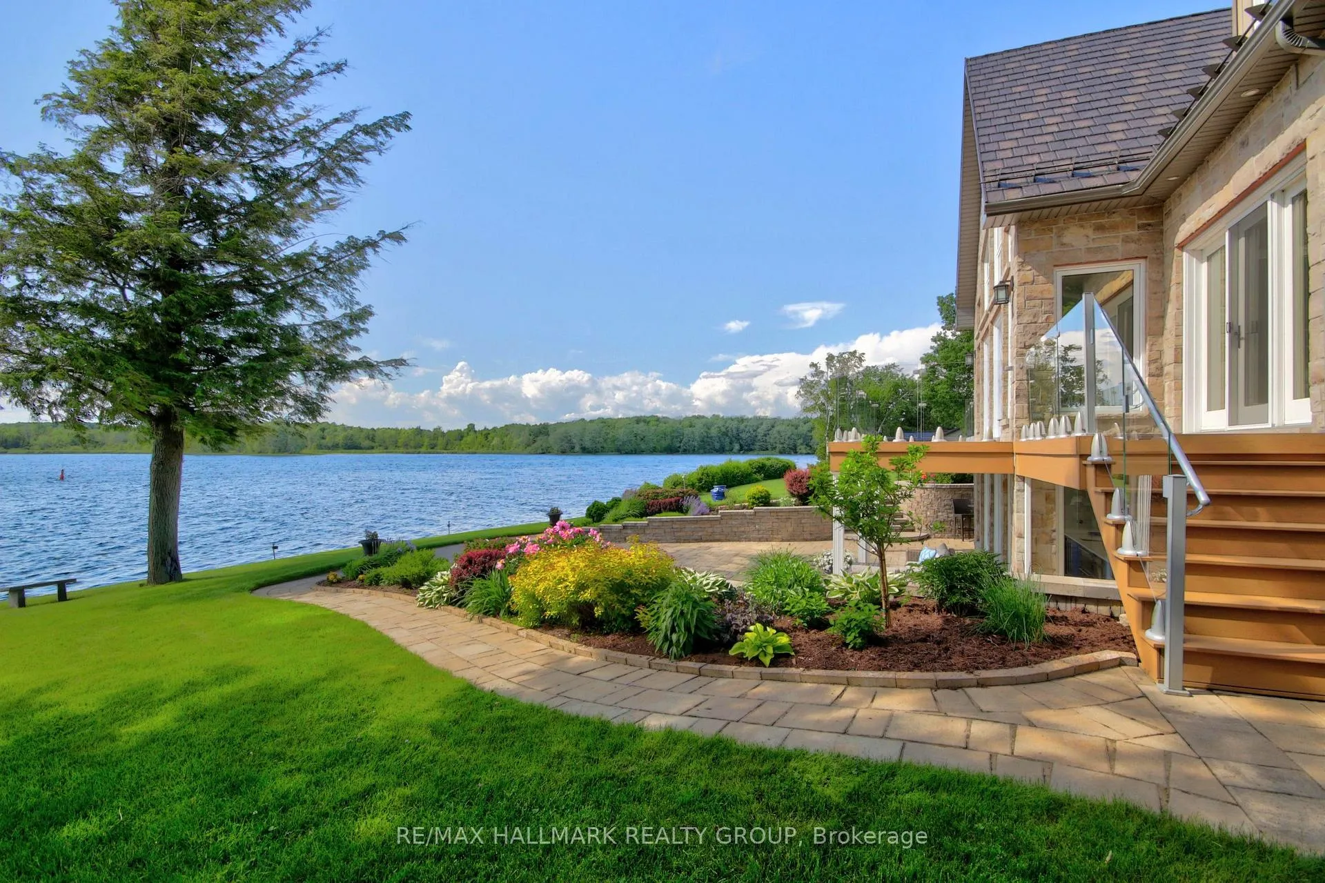Photo 7 of 6 R1 Road, Rideau Lakes, Rideau Lakes (South Elmsley) Twp — HOMEH
