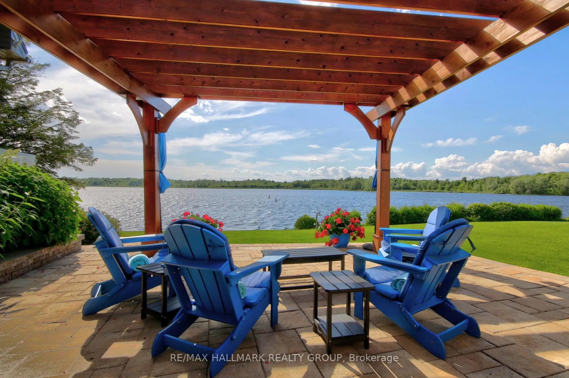 Photo 10 of 6 R1 Road, Rideau Lakes, Rideau Lakes (South Elmsley) Twp — HOMEH