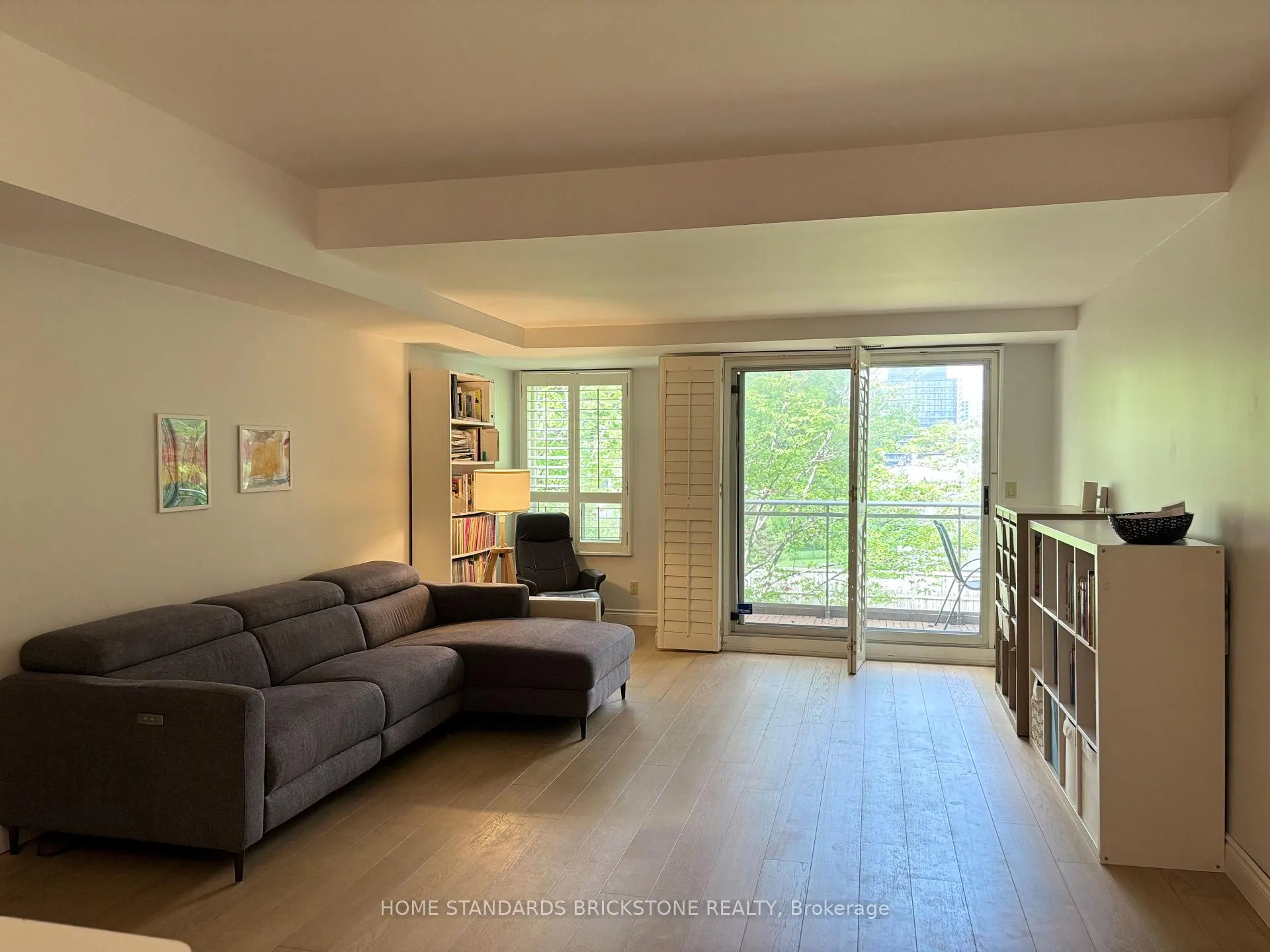 Photo 1 of Unit 202, 9 Greenbriar Road, North York, Bayview Village — HOMEH