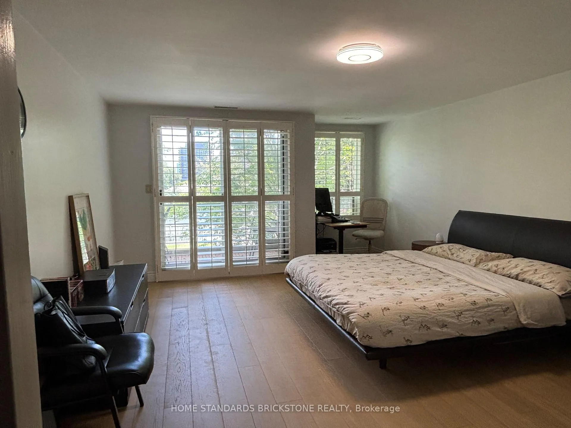 Photo 3 of Unit 202, 9 Greenbriar Road, North York, Bayview Village — HOMEH