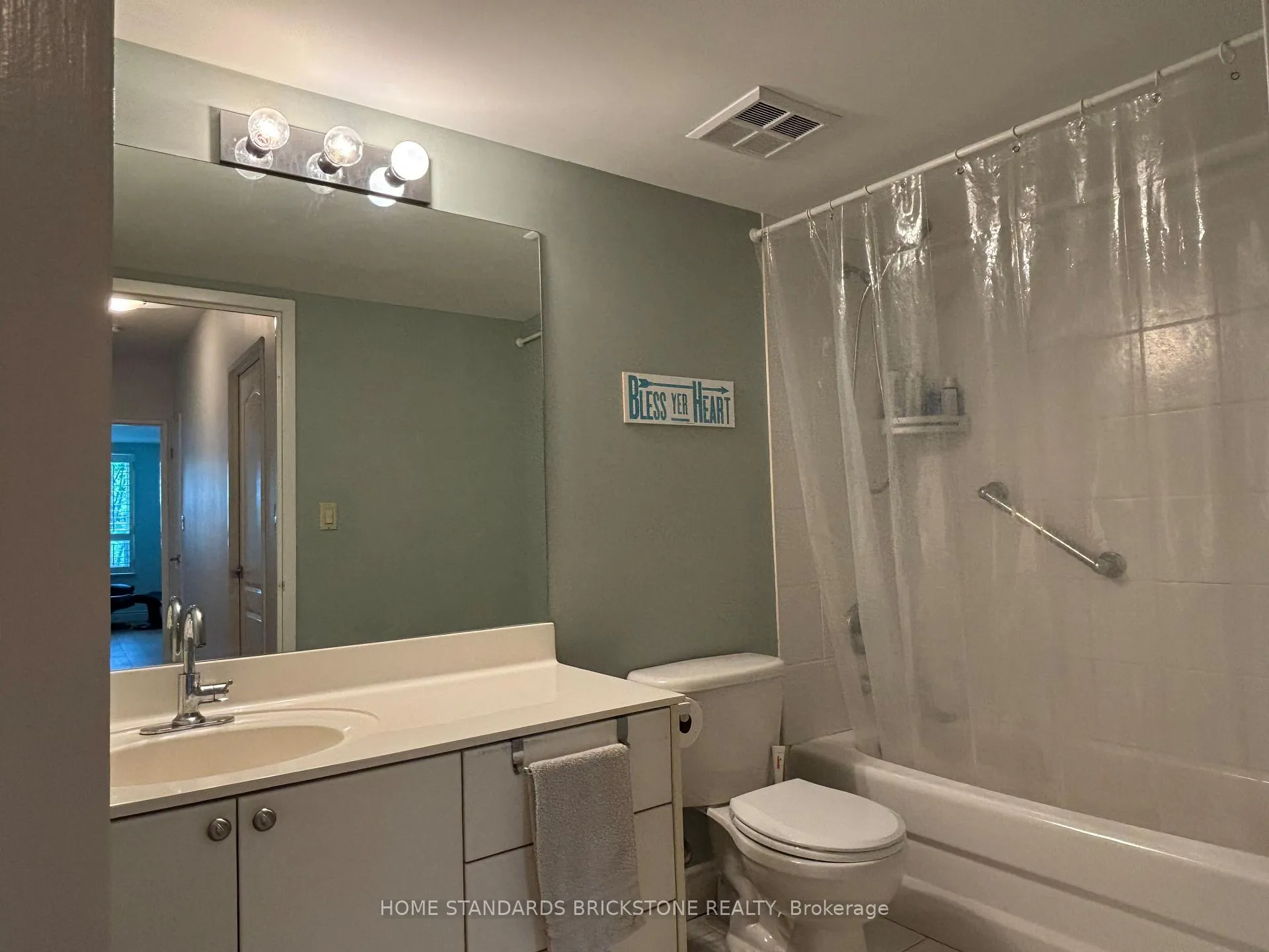 Photo 7 of Unit 202, 9 Greenbriar Road, North York, Bayview Village — HOMEH
