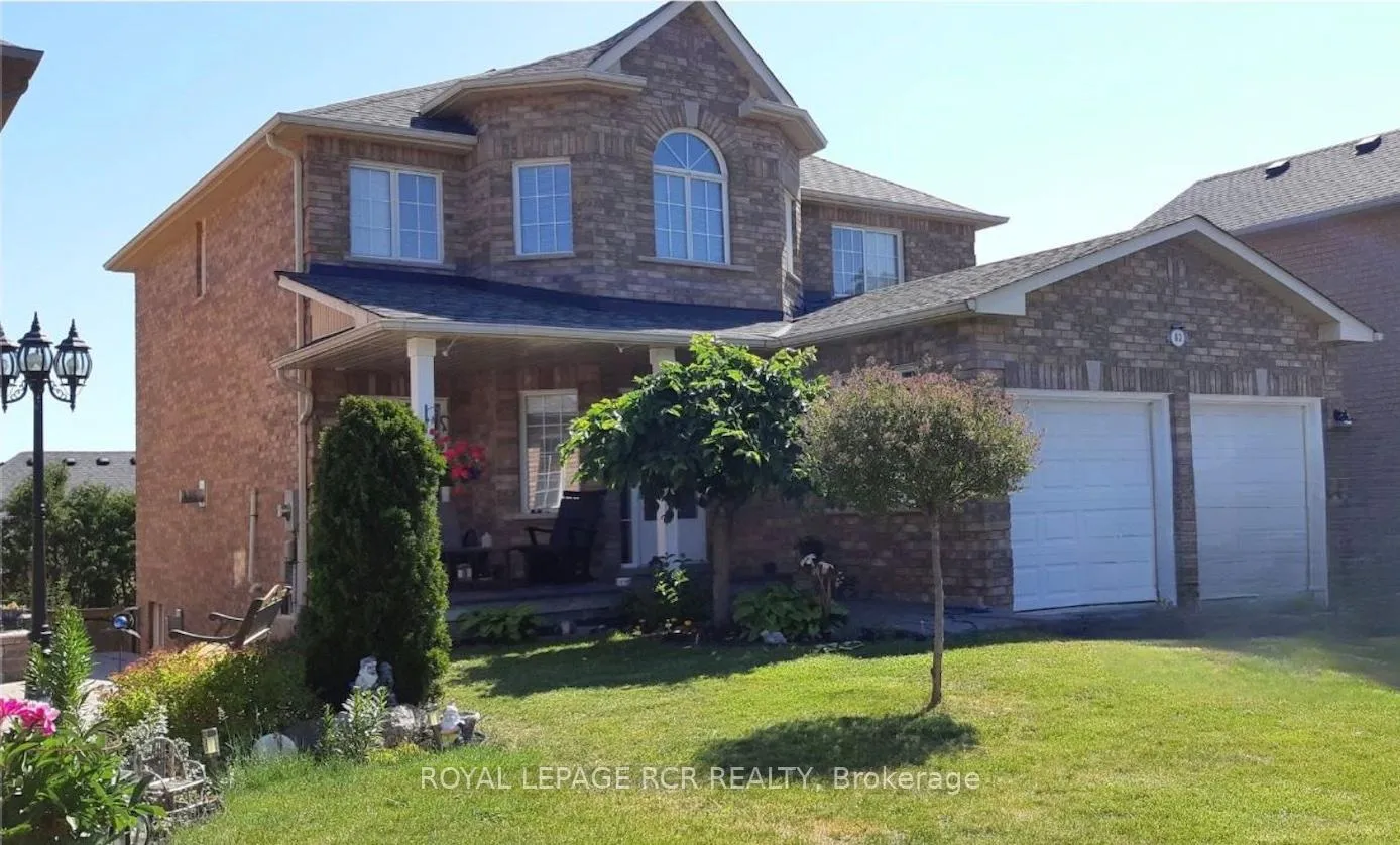 Photo 4 of 82 Coolspring Crescent, Caledon, Bolton East — HOMEH