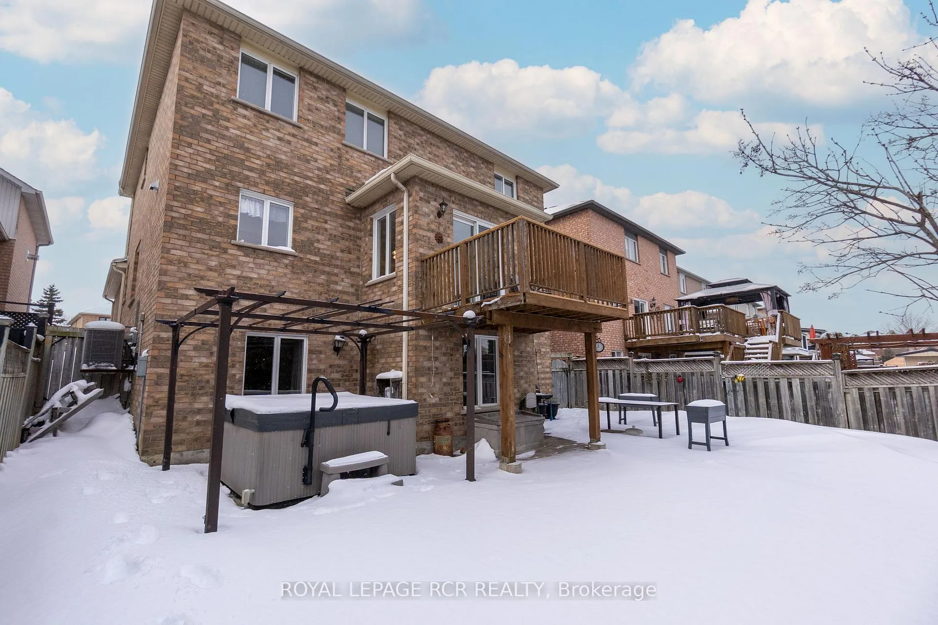 Photo 34 of 82 Coolspring Crescent, Caledon, Bolton East — HOMEH