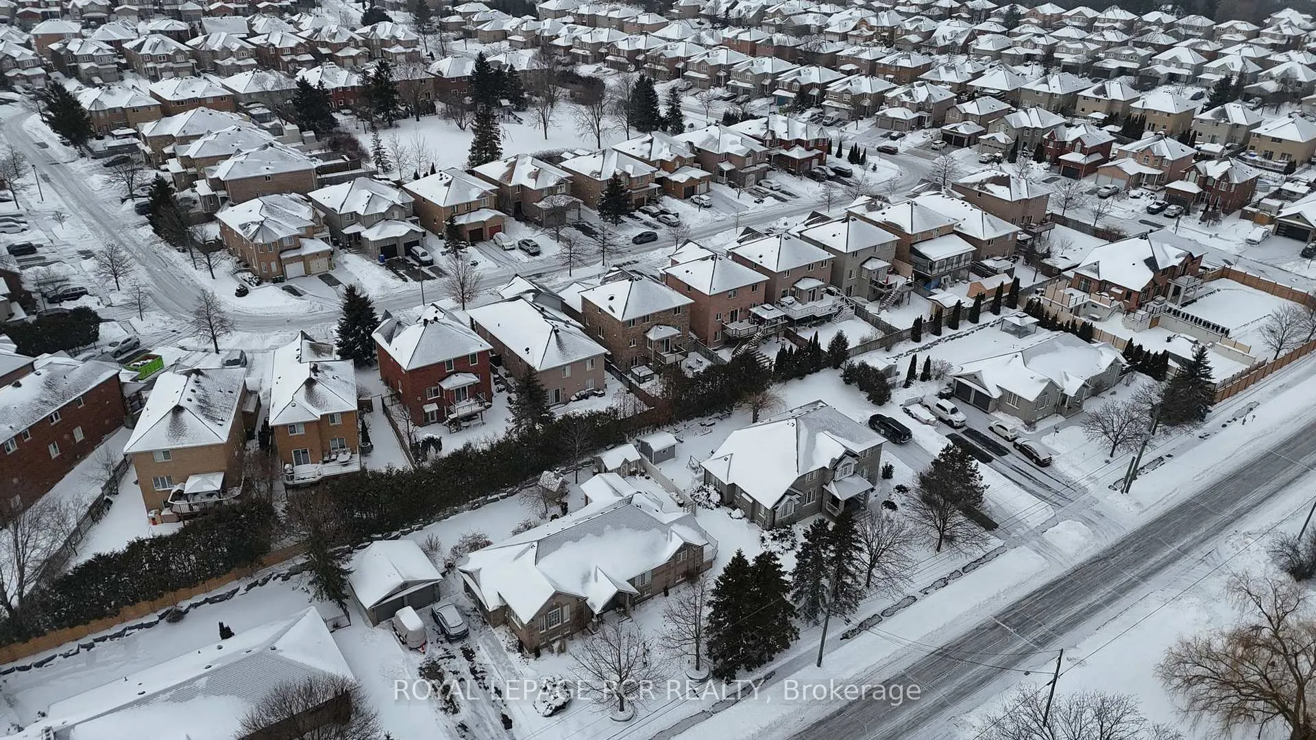 Photo 43 of 82 Coolspring Crescent, Caledon, Bolton East — HOMEH