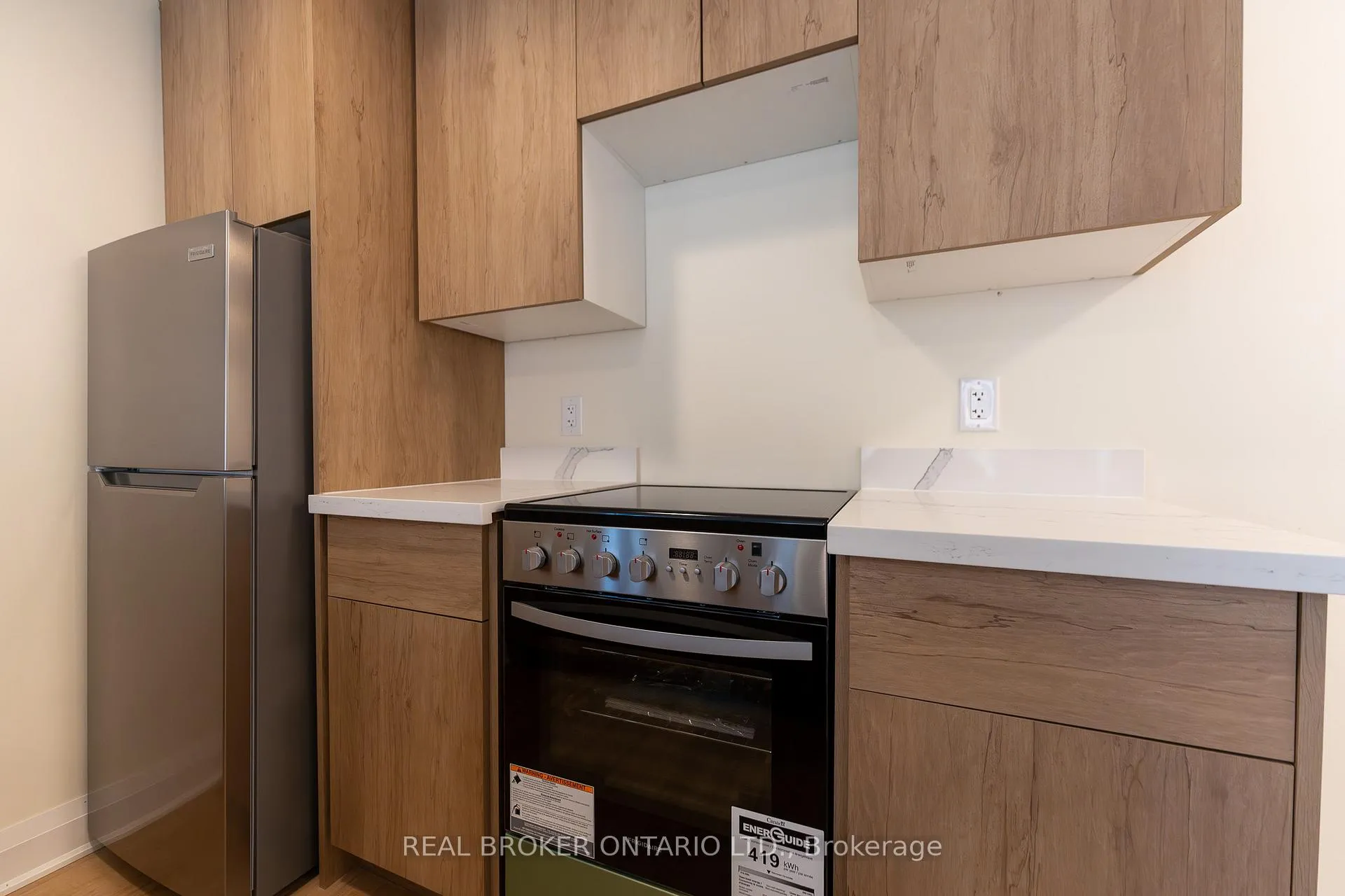 Photo 6 of Unit 402, 11 Robert Street, Hamilton, Beasley — HOMEH