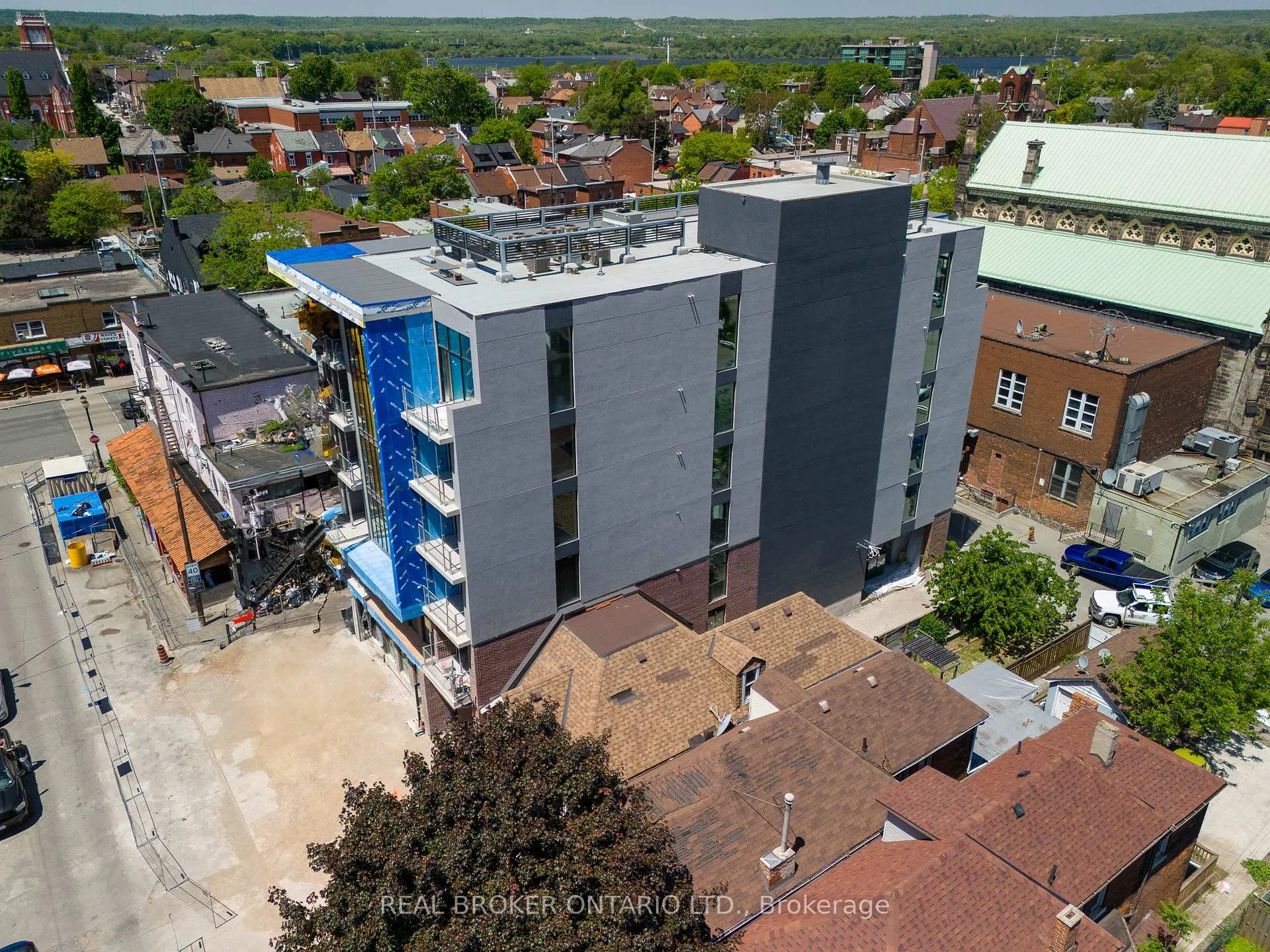 Photo 13 of Unit 402, 11 Robert Street, Hamilton, Beasley — HOMEH