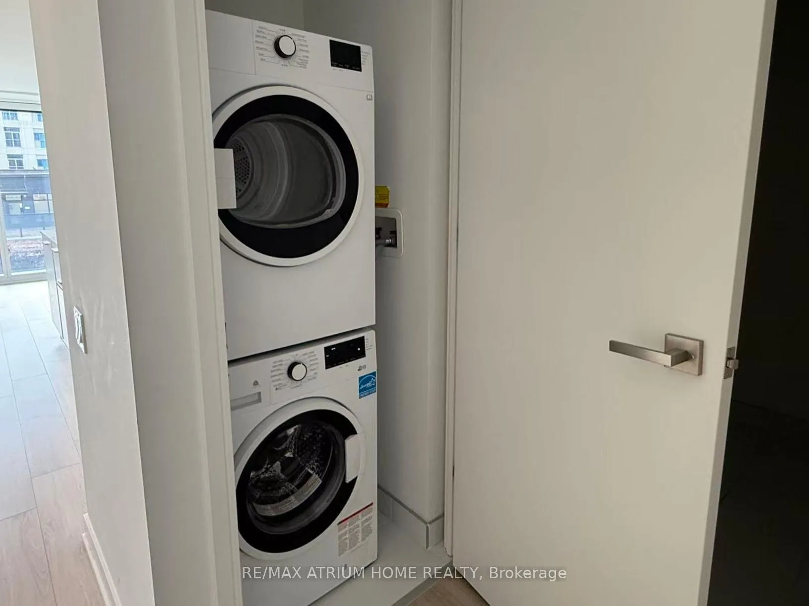 Photo 5 of Unit 301, 3 Gloucester Street, Toronto, Church-Yonge Corridor — HOMEH