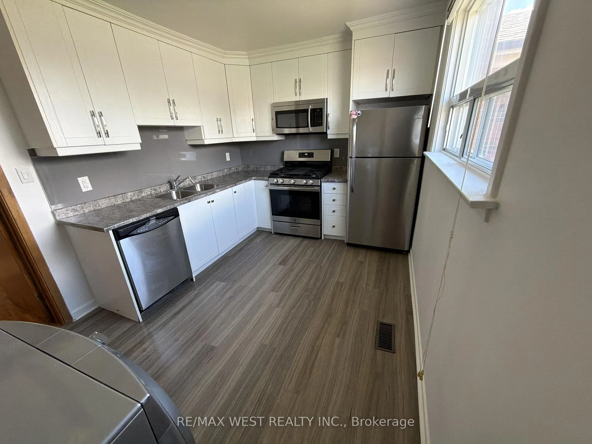 Photo 3 of Unit Upper, 78 Millicent Street, Toronto, Dovercourt-Wallace Emerson-Junction — HOMEH