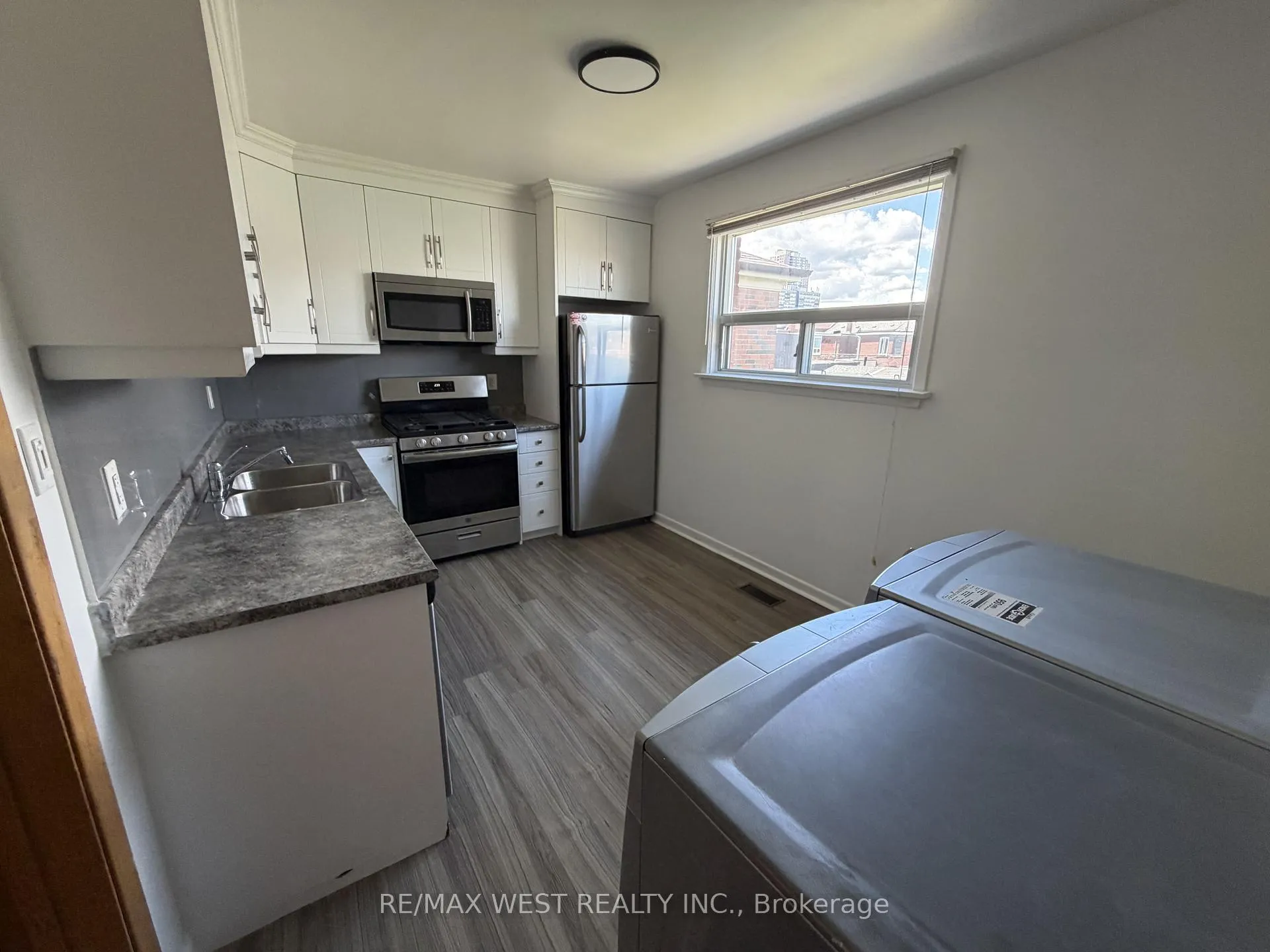 Photo 4 of Unit Upper, 78 Millicent Street, Toronto, Dovercourt-Wallace Emerson-Junction — HOMEH