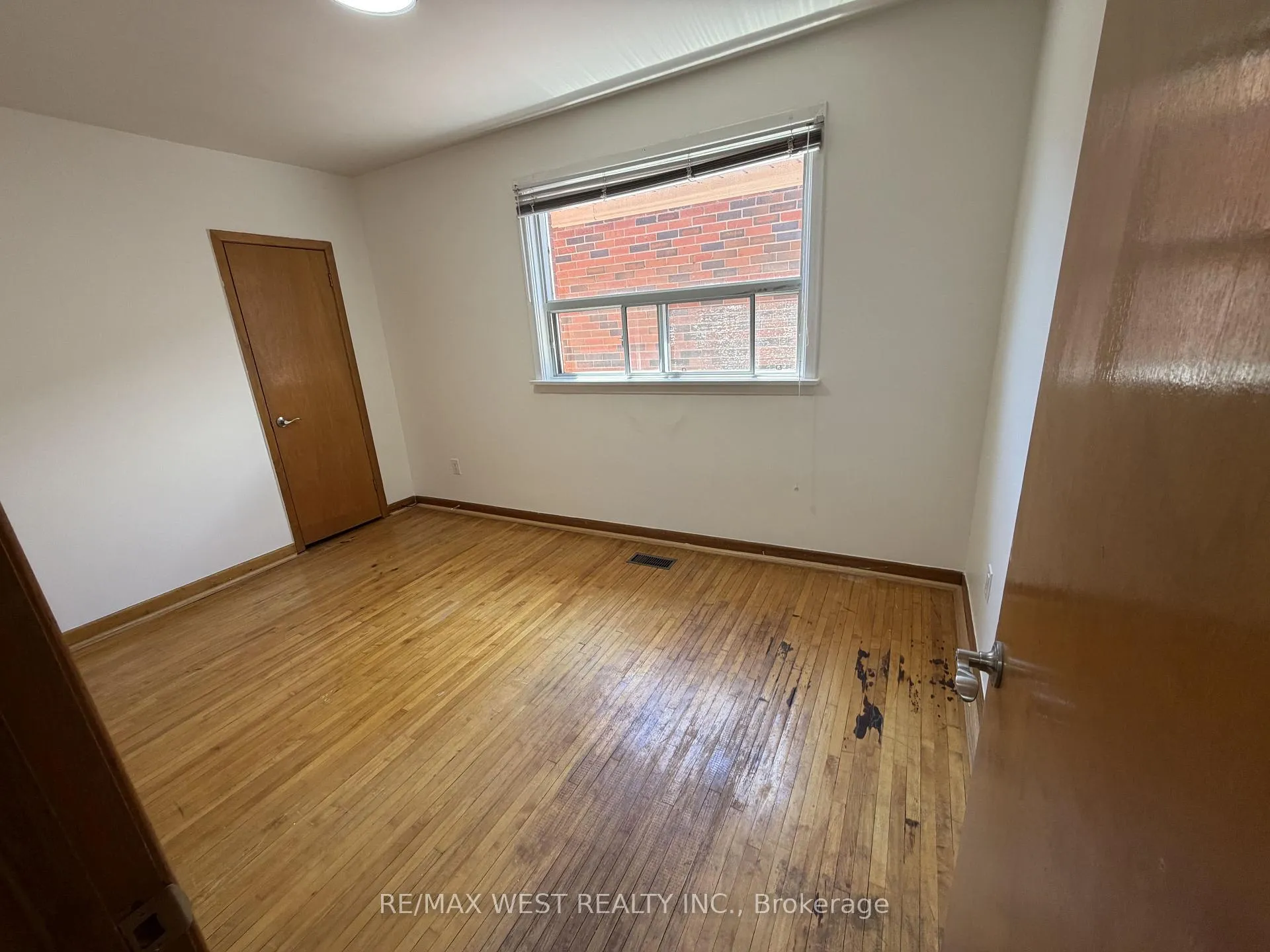 Photo 9 of Unit Upper, 78 Millicent Street, Toronto, Dovercourt-Wallace Emerson-Junction — HOMEH