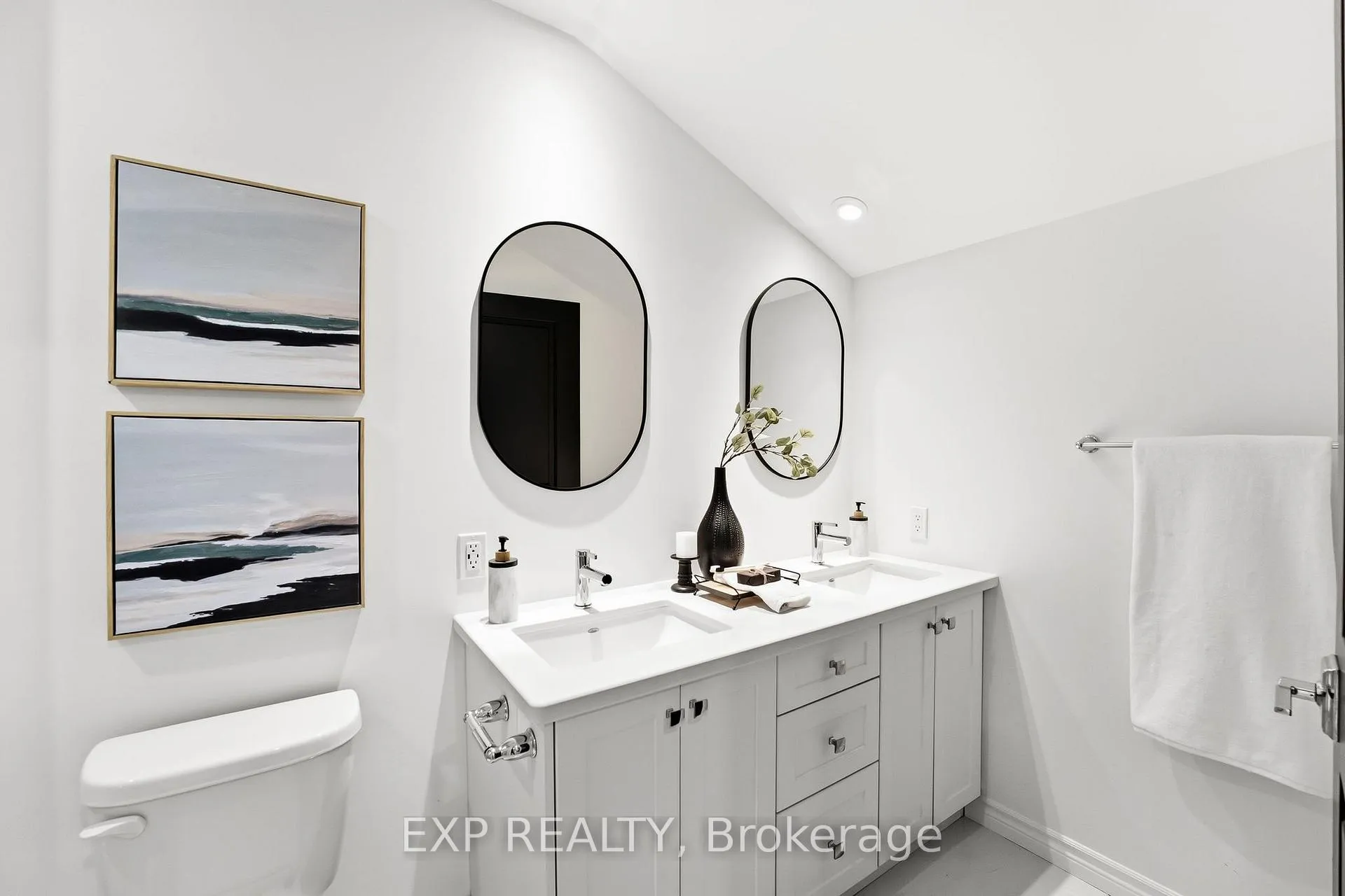 Photo 29 of 31 Shand Lane, Scugog, Port Perry — HOMEH