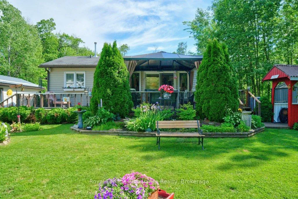 Photo 2 of 1012 Lakeshore Drive, Frontenac, Frontenac Centre — HOMEH
