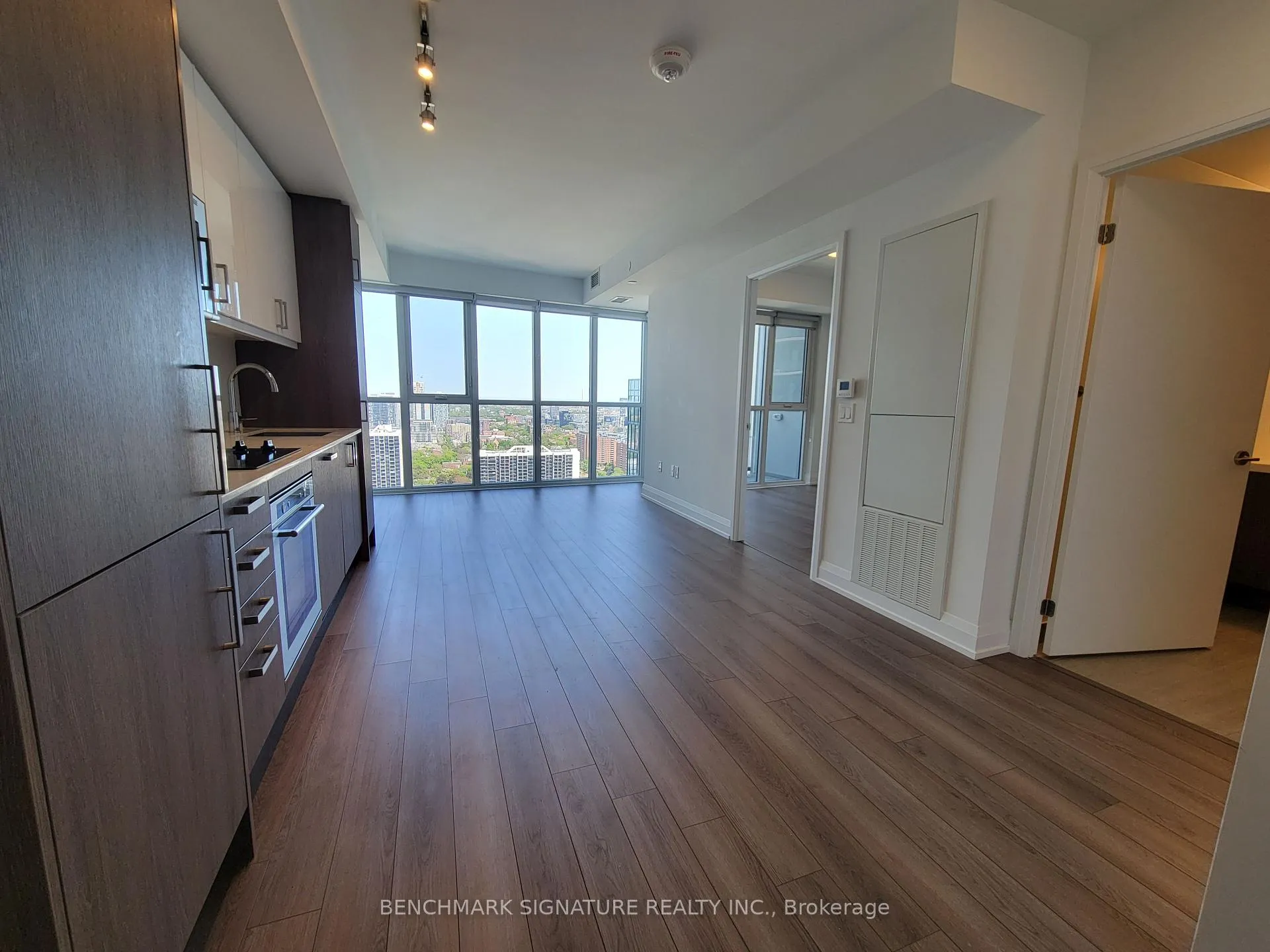 Photo 3 of Unit 3211, 77 Mutual Street, Toronto, Church-Yonge Corridor — HOMEH