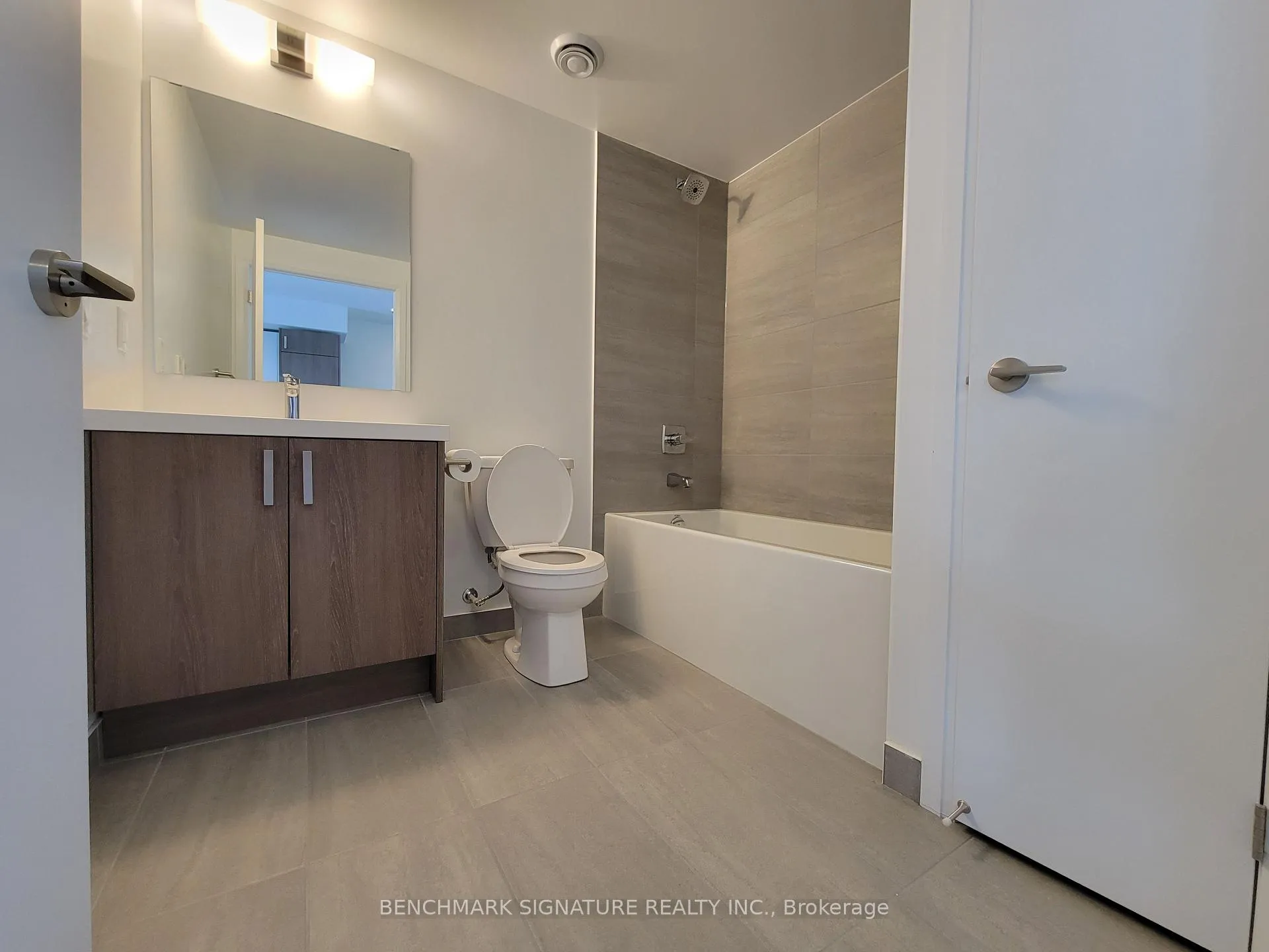 Photo 7 of Unit 3211, 77 Mutual Street, Toronto, Church-Yonge Corridor — HOMEH