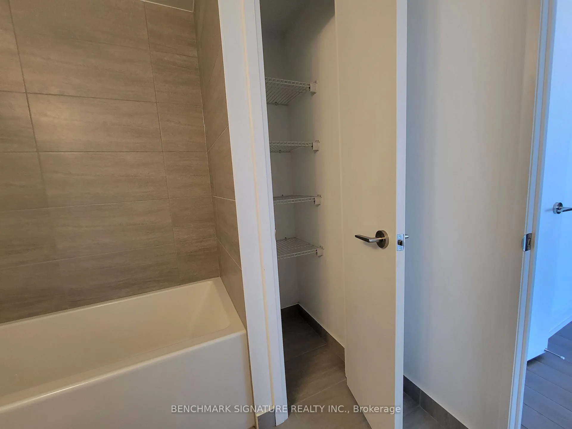 Photo 8 of Unit 3211, 77 Mutual Street, Toronto, Church-Yonge Corridor — HOMEH