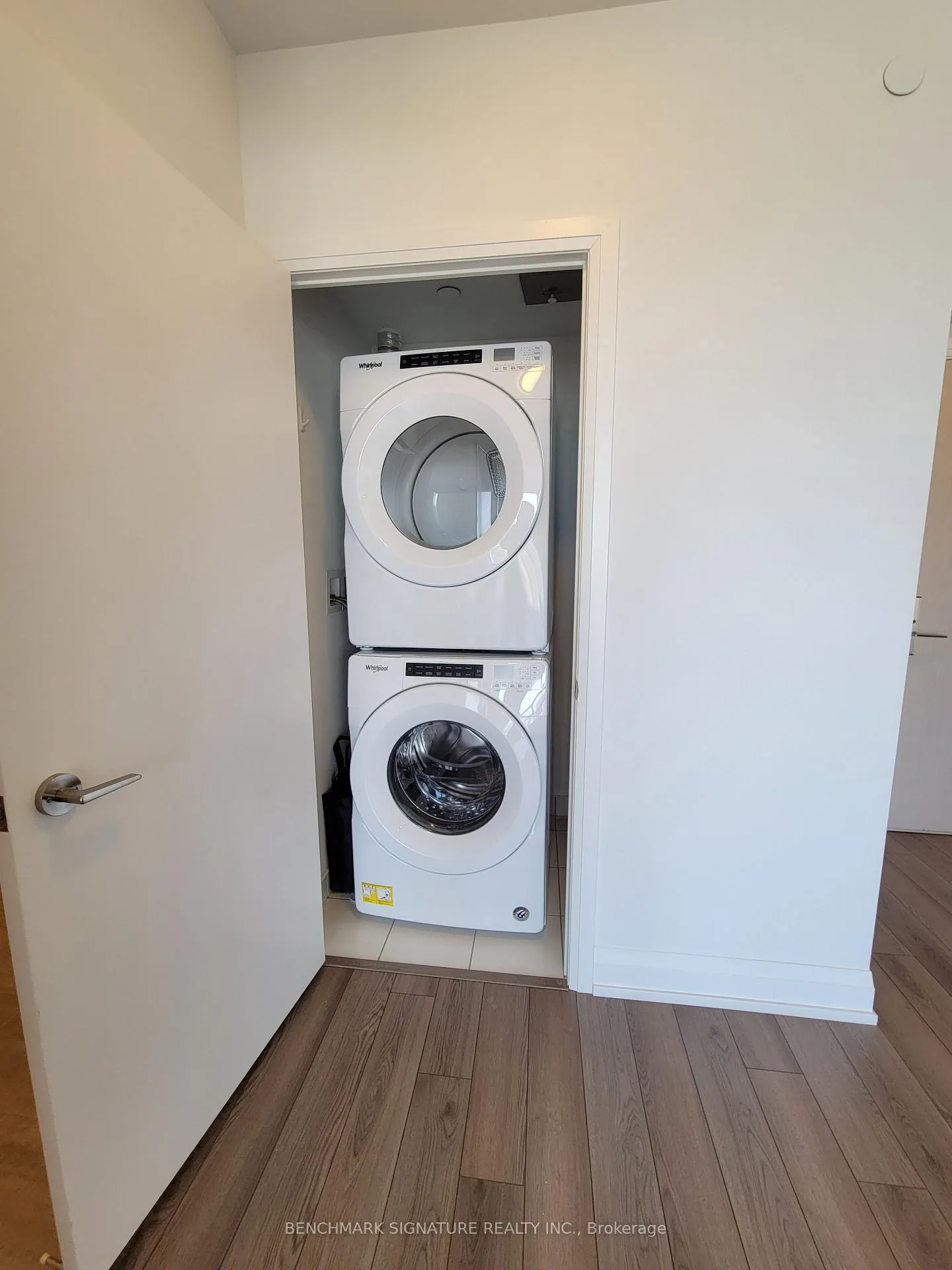 Photo 9 of Unit 3211, 77 Mutual Street, Toronto, Church-Yonge Corridor — HOMEH