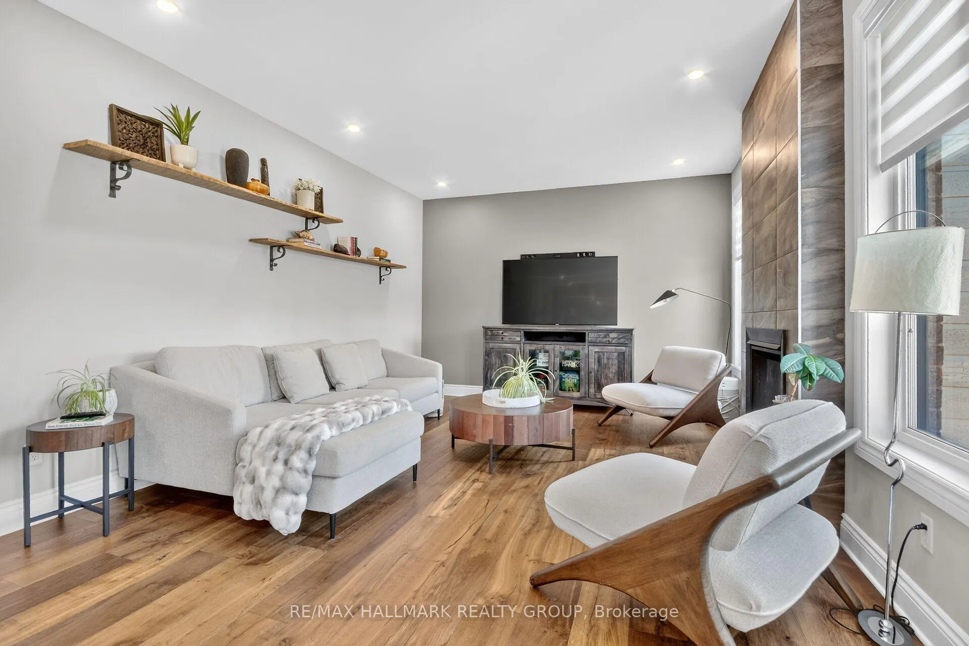 Photo 21 of 569 Chriscraft Way, Ottawa, Mahogany Community — HOMEH