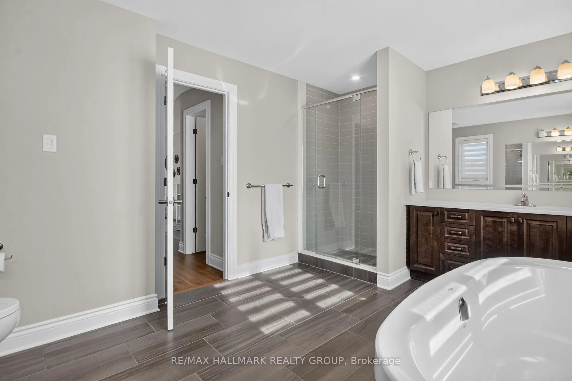 Photo 27 of 569 Chriscraft Way, Ottawa, Mahogany Community — HOMEH