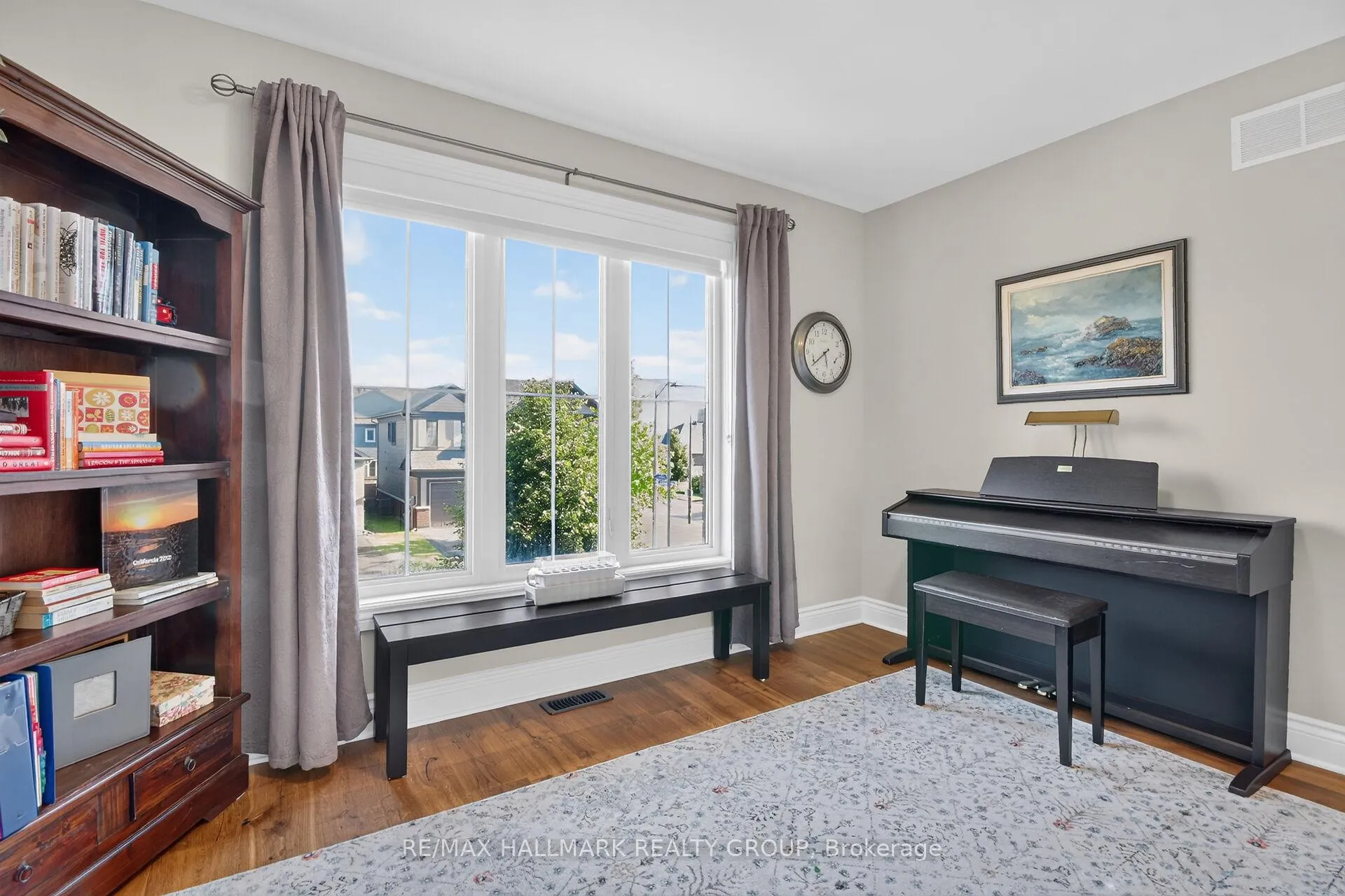 Photo 29 of 569 Chriscraft Way, Ottawa, Mahogany Community — HOMEH