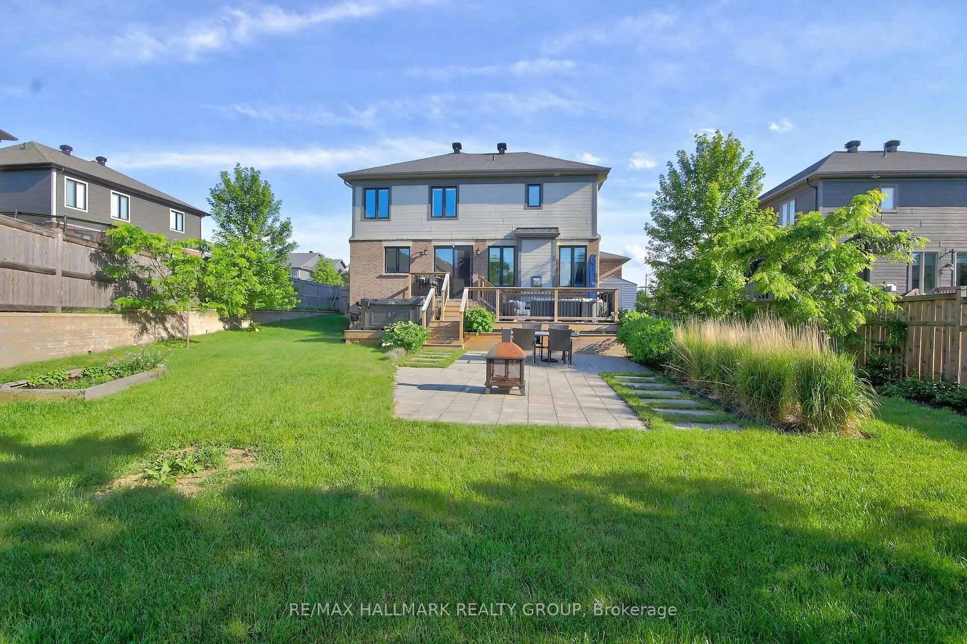 Photo 48 of 569 Chriscraft Way, Ottawa, Mahogany Community — HOMEH
