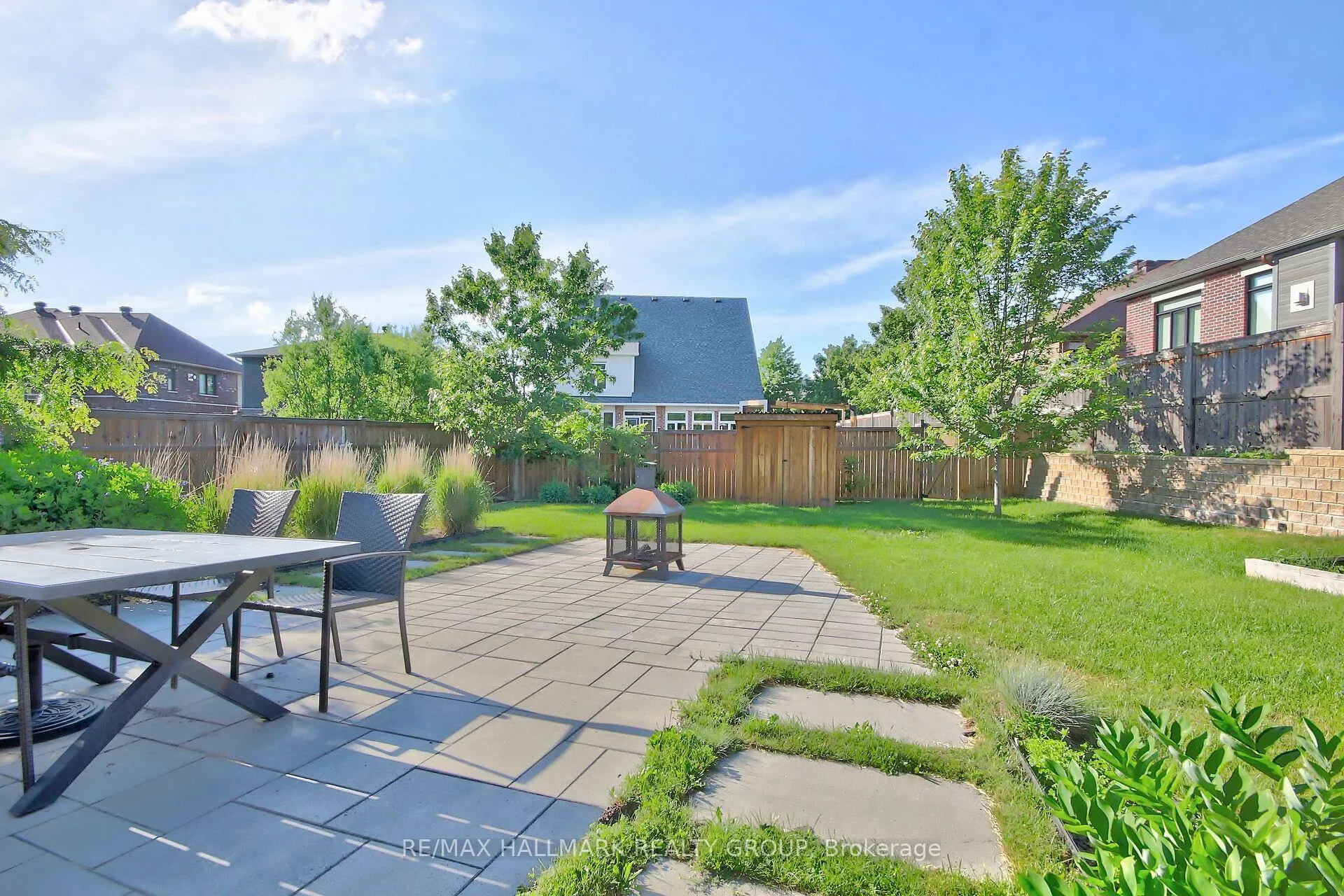Photo 49 of 569 Chriscraft Way, Ottawa, Mahogany Community — HOMEH